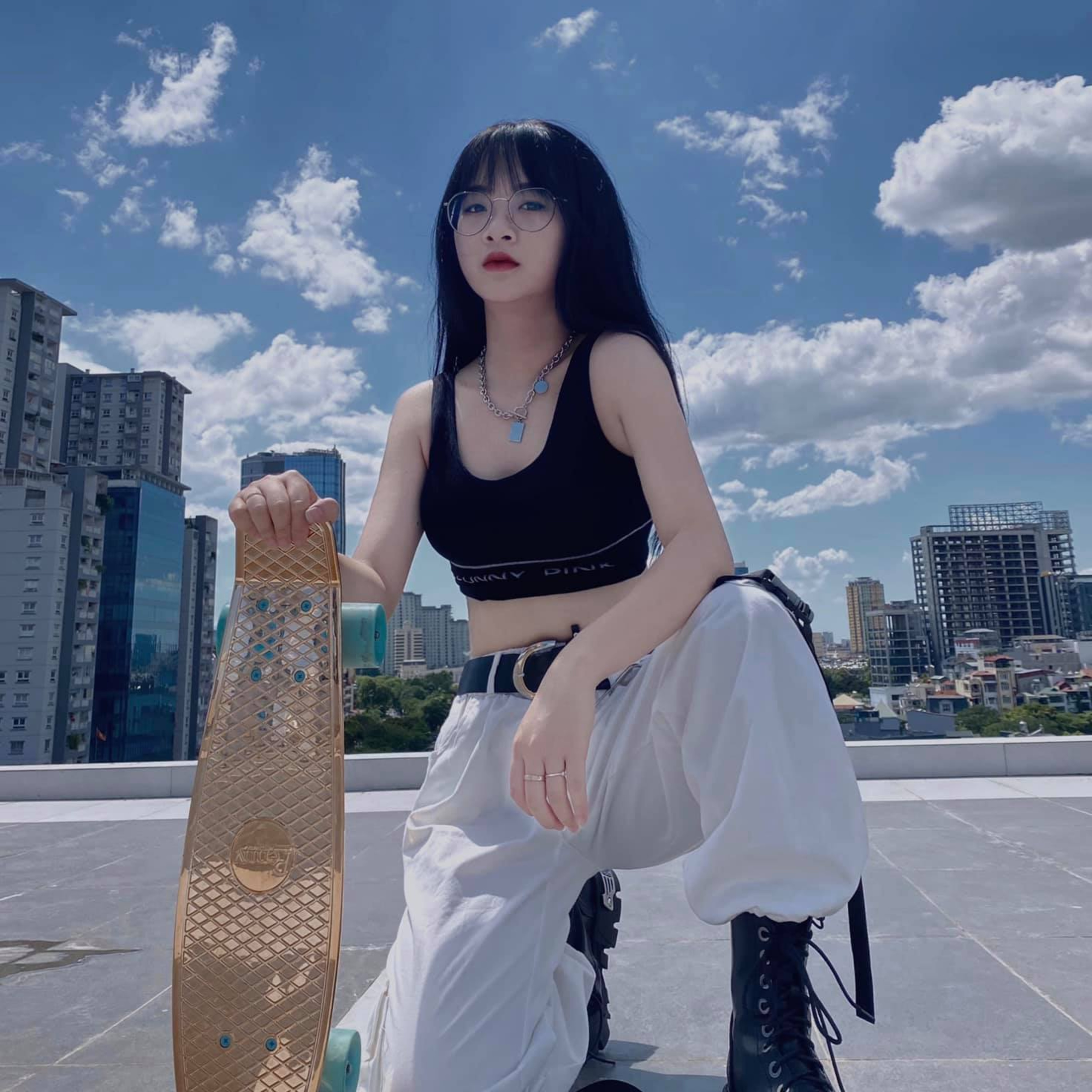 Xoài Non và dàn hotgirl 2k tắt filter làm đẹp: Người vẫn tươi tắn, người xấu đến 'nội thương' episode artwork