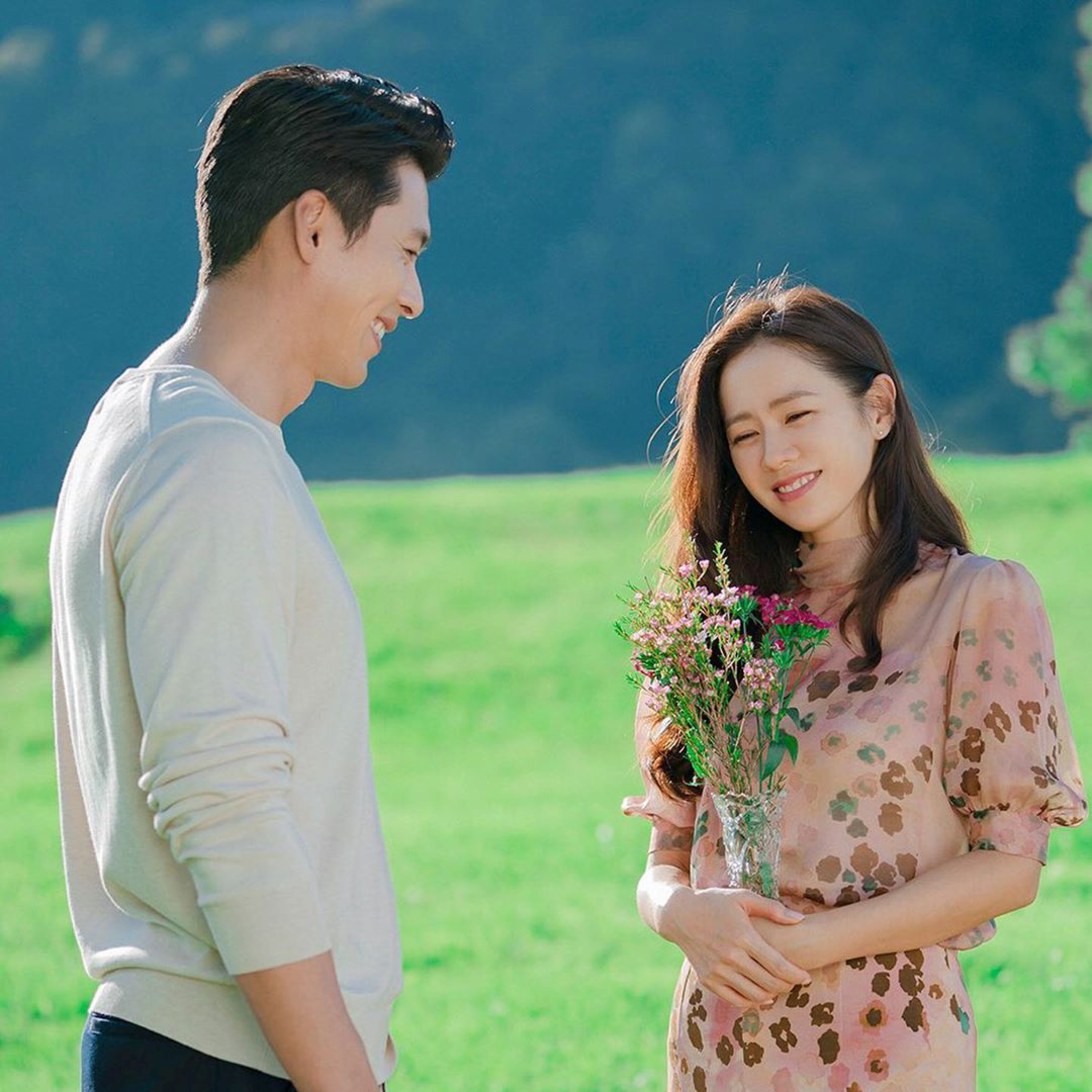 Hyun Bin đi công tác nhưng lòng bồn chồn, tức tốc làm 1 việc trấn an bà xã Son Ye Jin episode artwork