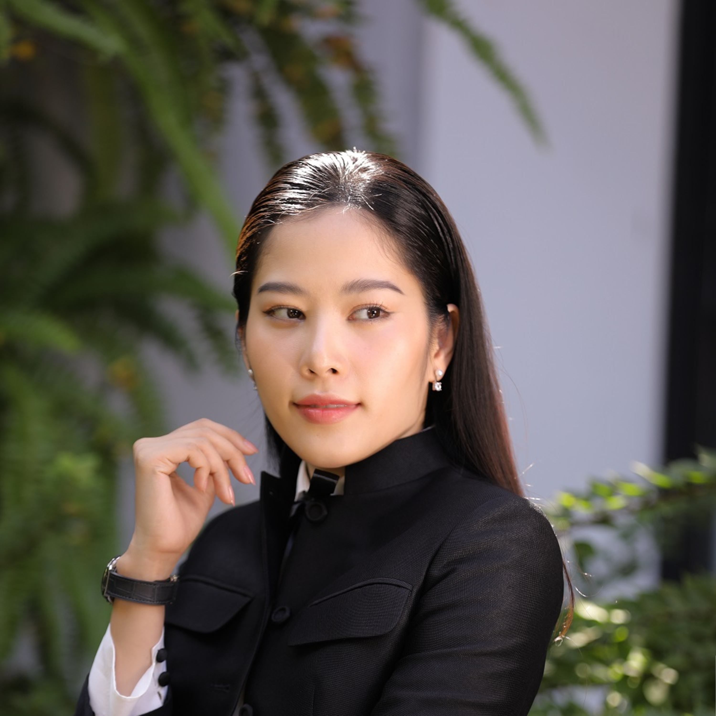 Nam Em trải lòng về quá khứ vất vả, gia đình ngăn cấm theo nghệ thuật episode artwork