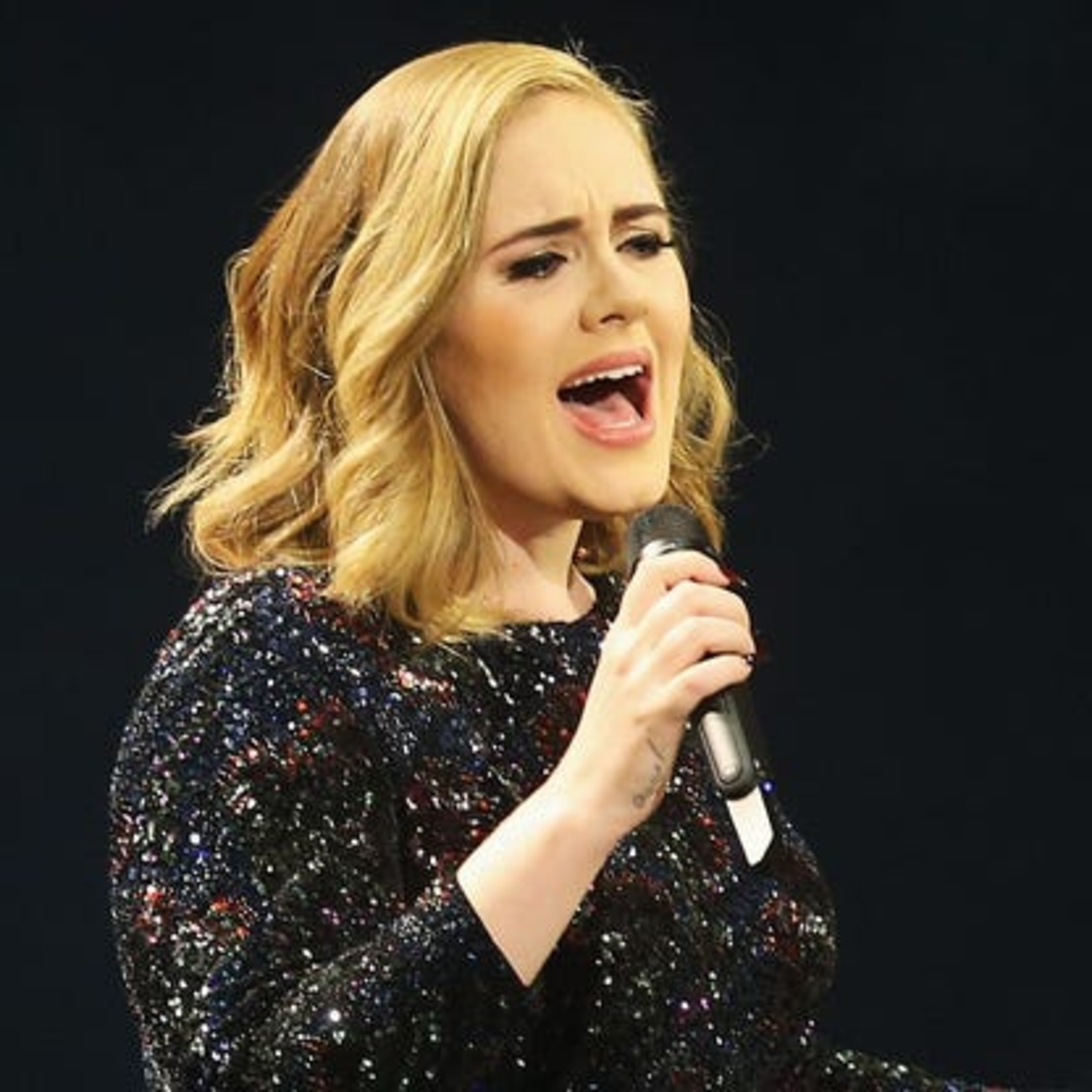 Adele sở hữu khối tài sản 220 triệu USD nhưng không mua nổi nhà ở quê hương London vì 1 lý do episode artwork