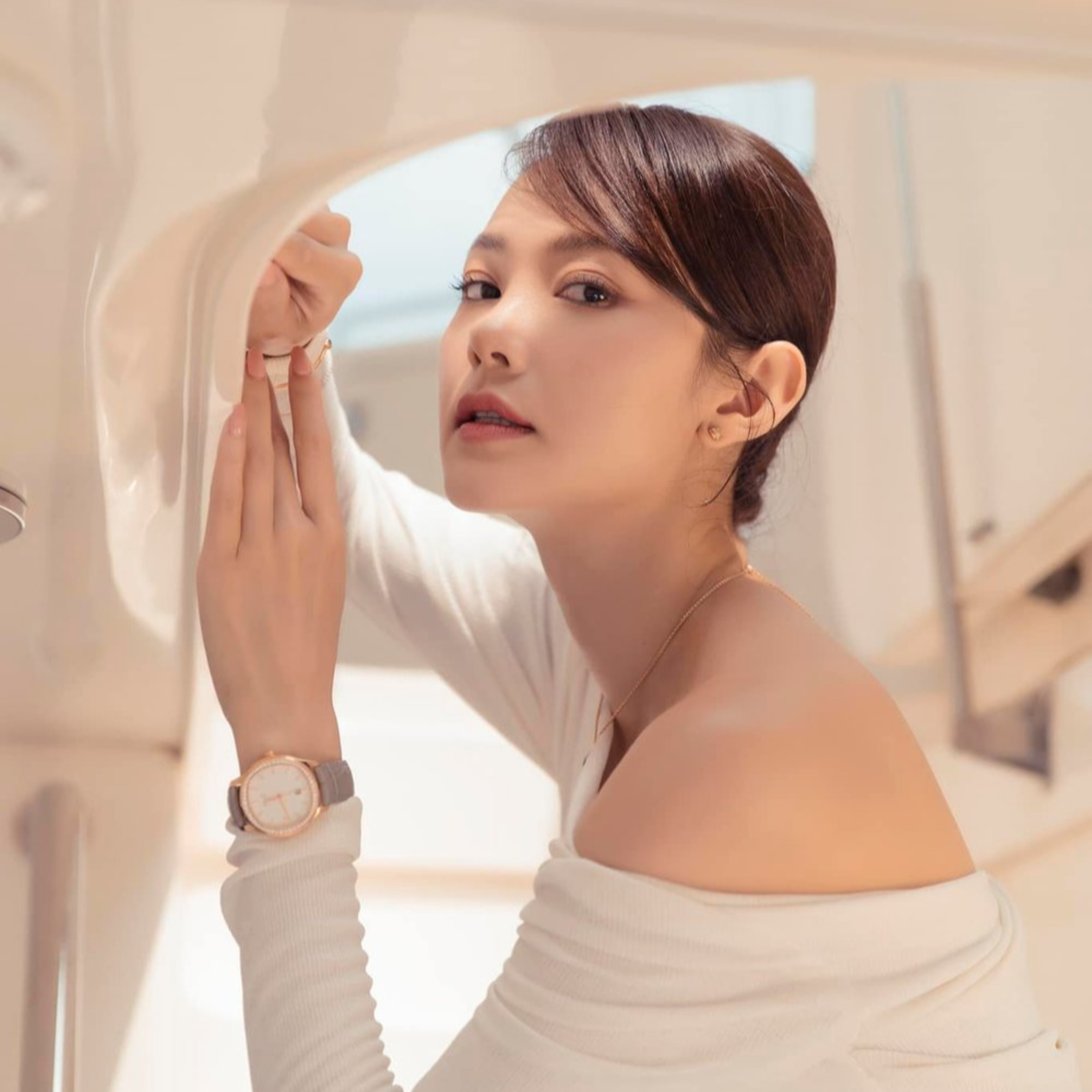 Minh Hằng bất ngờ “than thở” về chồng đại gia sau hơn 1 tháng kết hôn? episode artwork