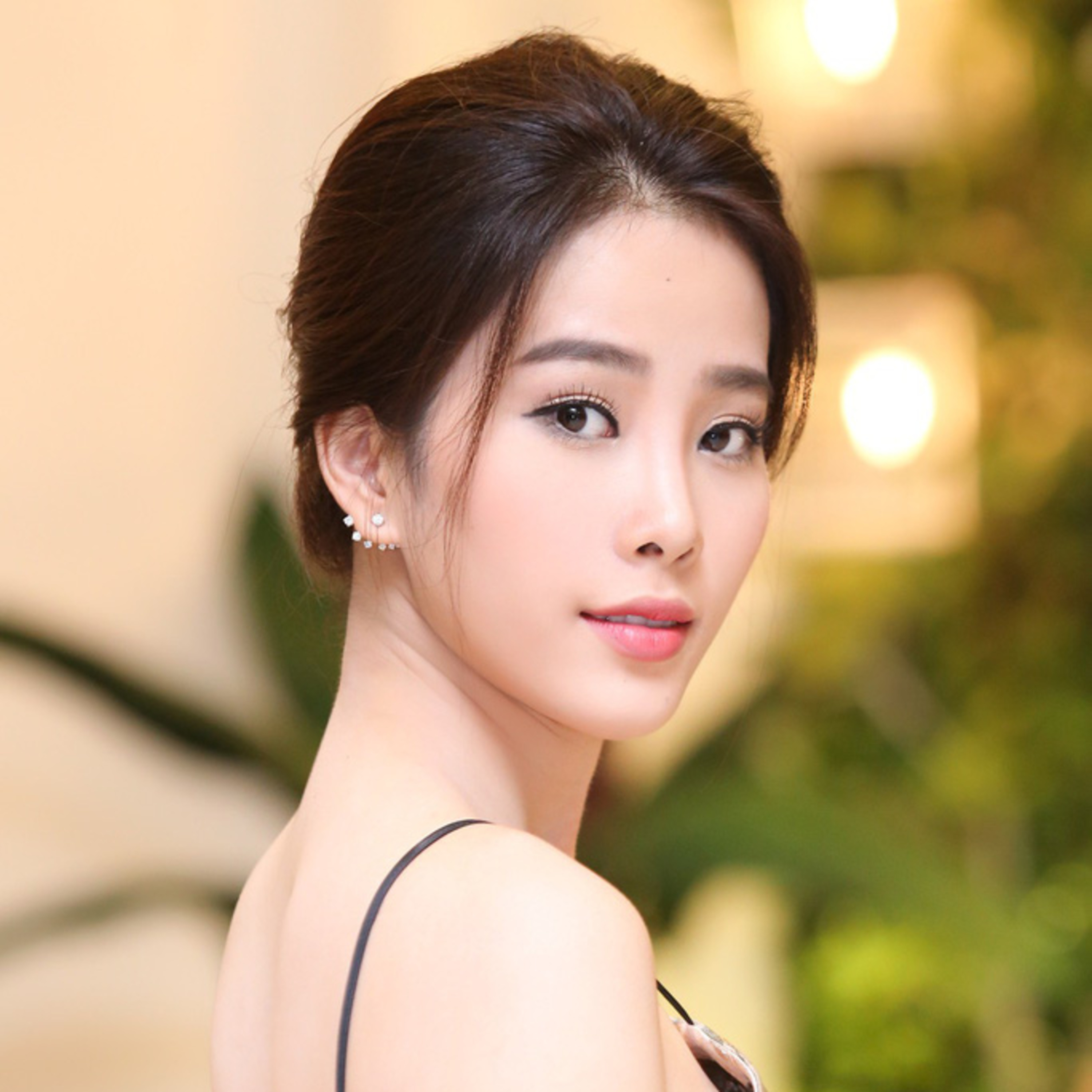 Nam Em cười trừ khi nhắc đến antifan là vũ khí: 'Xem bình luận tiêu cực để giải trí” episode artwork