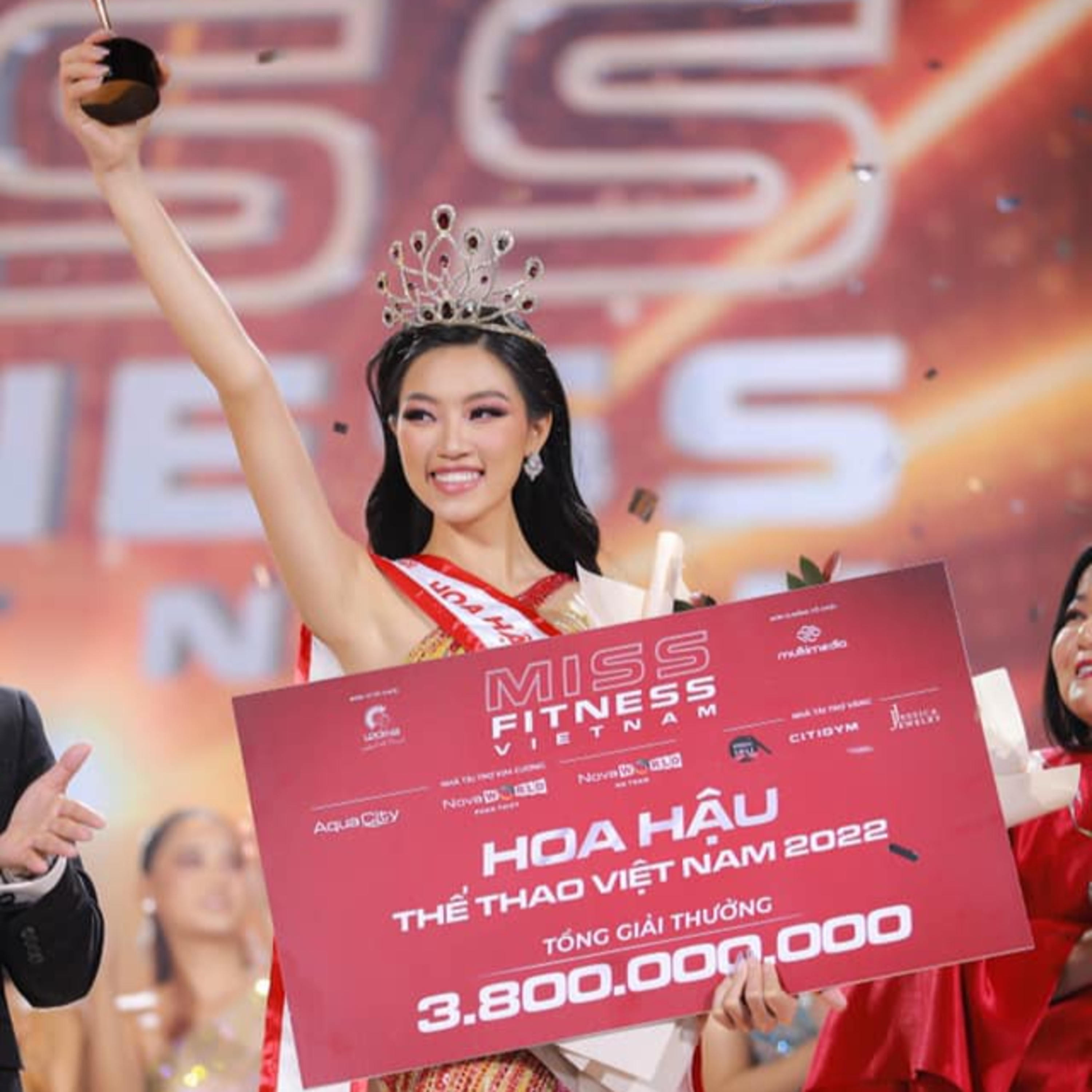 Đoàn Thu Thủy - Hoa hậu Thể thao bị phốt dùng chất cấm, BTC tuyên bố tước vương miện nếu sai phạm episode artwork