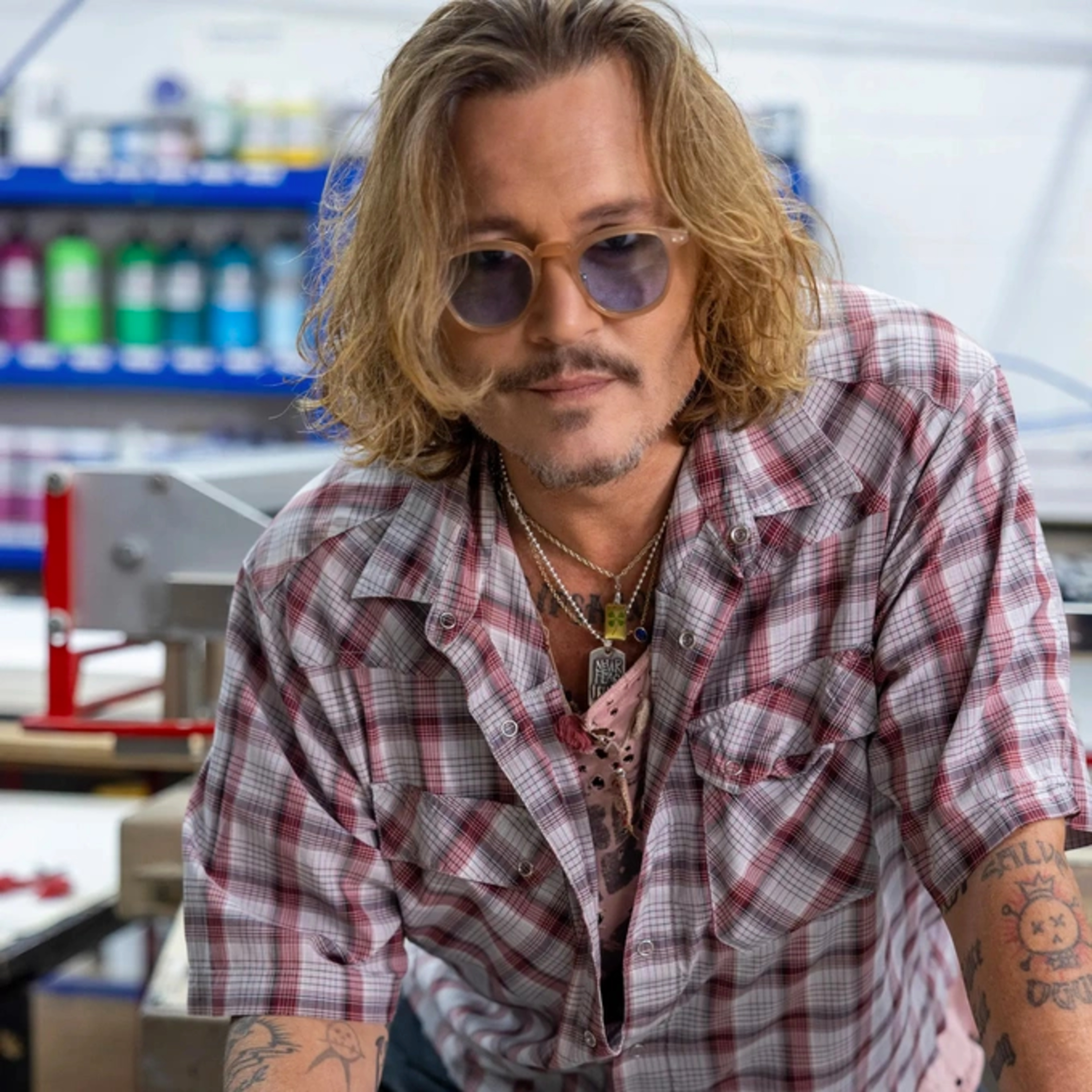 Johnny Depp xứng đáng là bậc thầy bán hàng: Biến tòa án thành nơi quảng cáo episode artwork