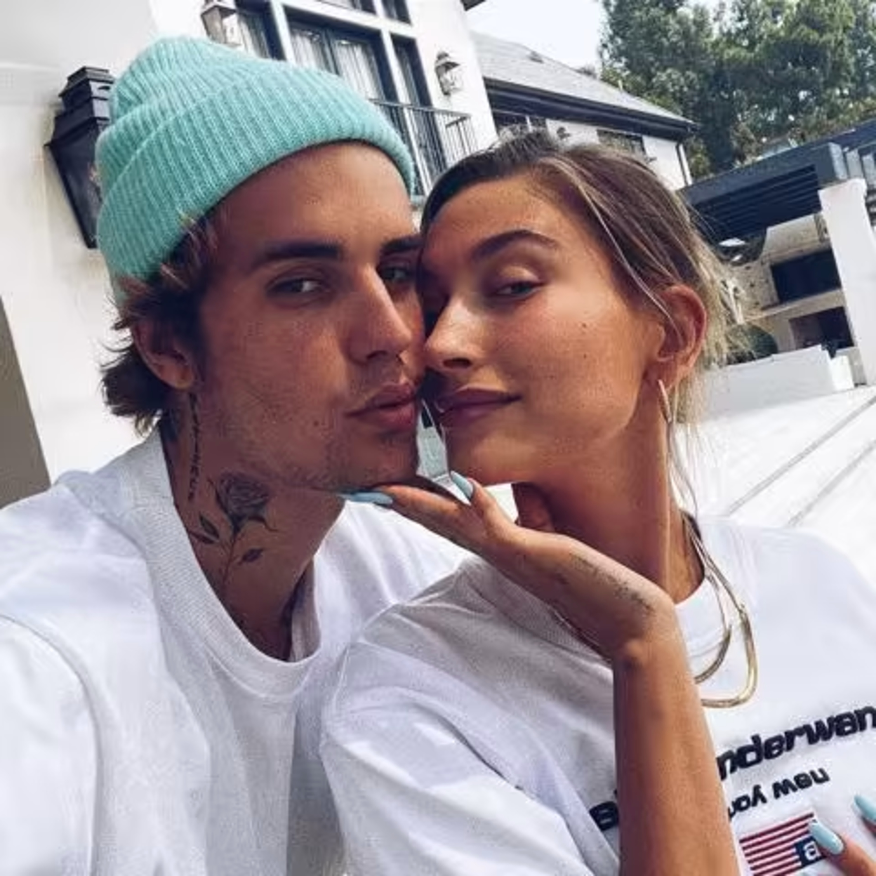 Justin Bieber chính thức có buổi biểu diễn đầu tiên hậu điều trị chứng liệt nửa mặt episode artwork