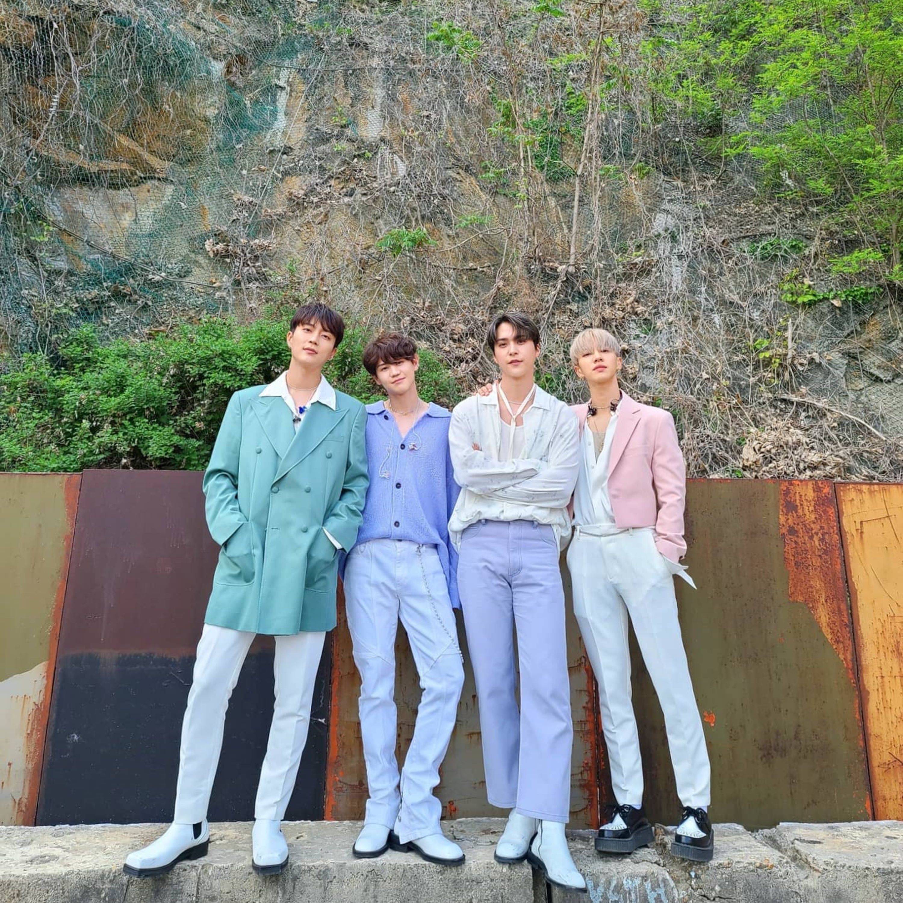 HIGHLIGHT đáp chuyến bay đến TP. Hồ Chí Minh, thái độ của các chàng trai khiến fan Việt ngỡ ngàng episode artwork