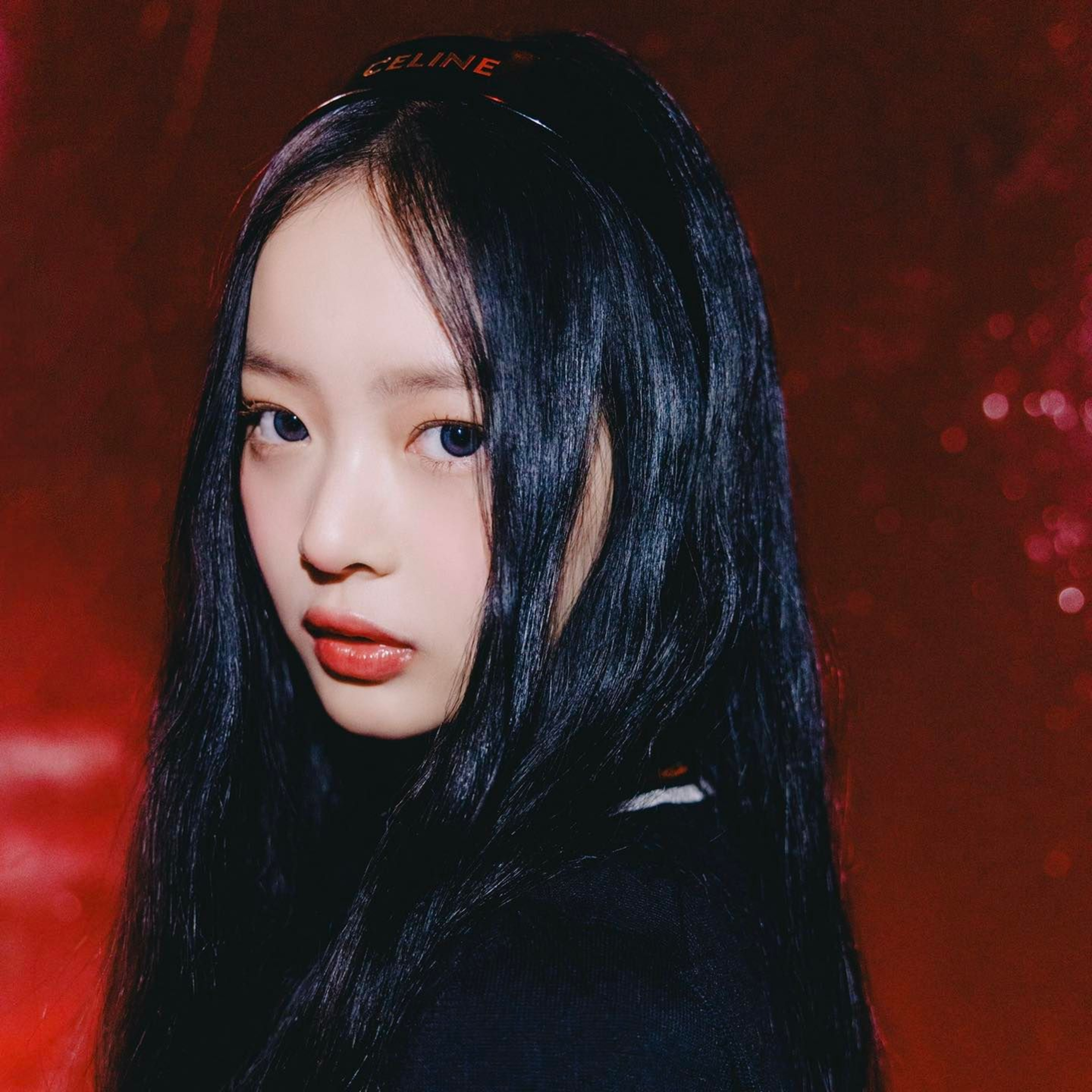 “Em gái BTS” NewJeans chính thức debut: Idol gốc Việt Hanni mờ nhạt, MV chủ đề bị chê thậm tệ episode artwork