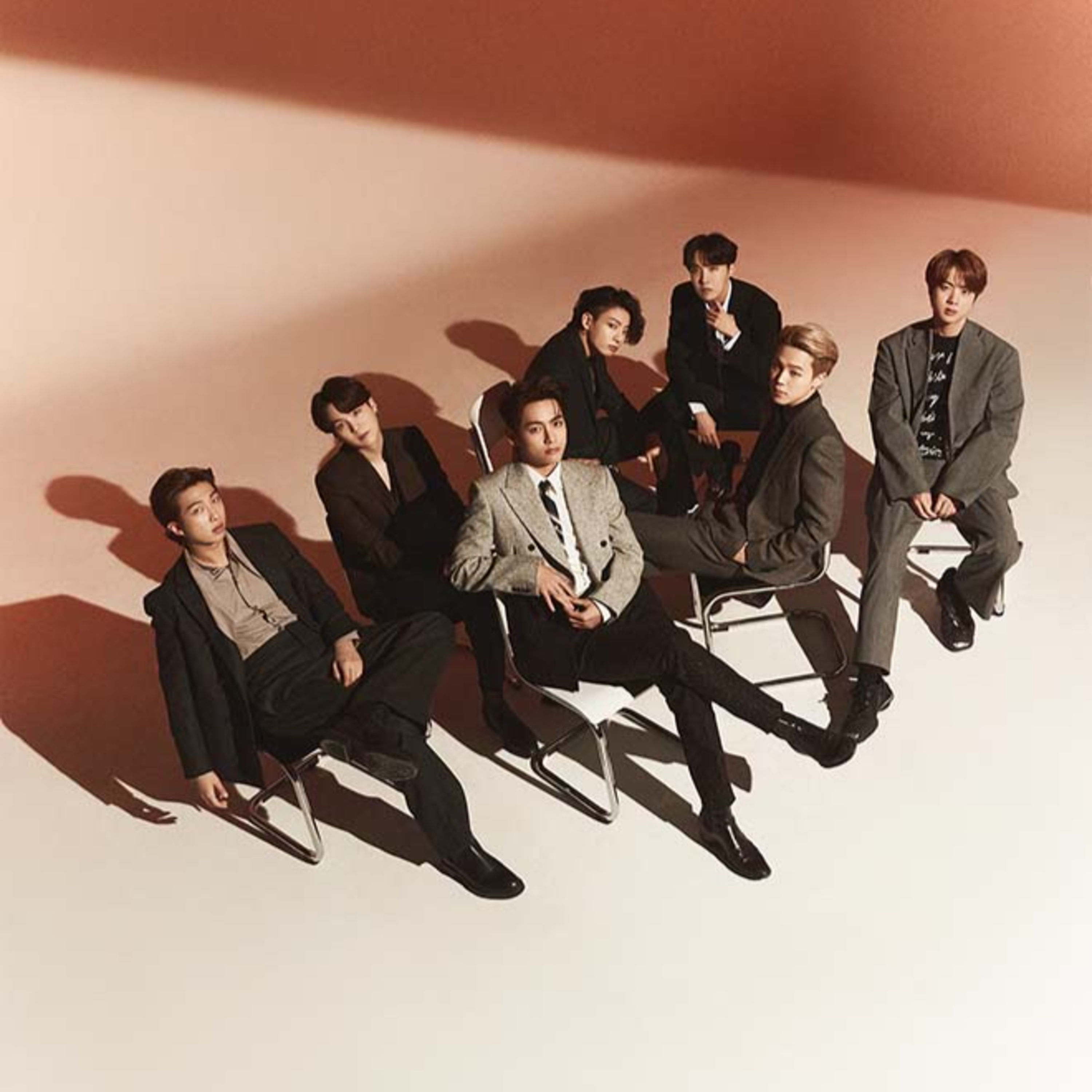 BTS chính thức leo lên vị trí mới, vang danh toàn cầu với các sản phẩm âm nhạc episode artwork