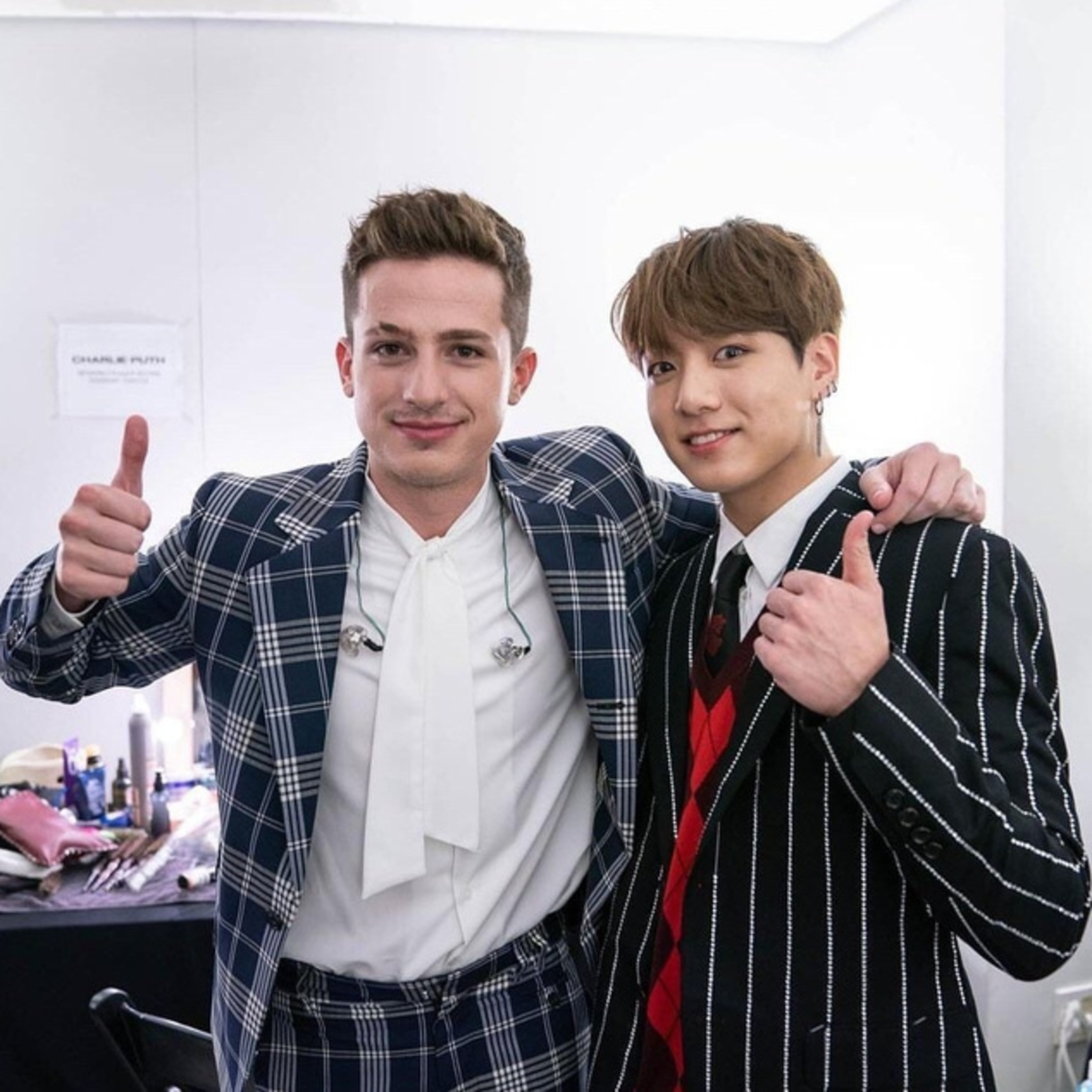 Jungkook (BTS) bị mỉa mai “ké fame” Charlie Puth, thái độ của đồng nghiệp mới gây bất ngờ episode artwork