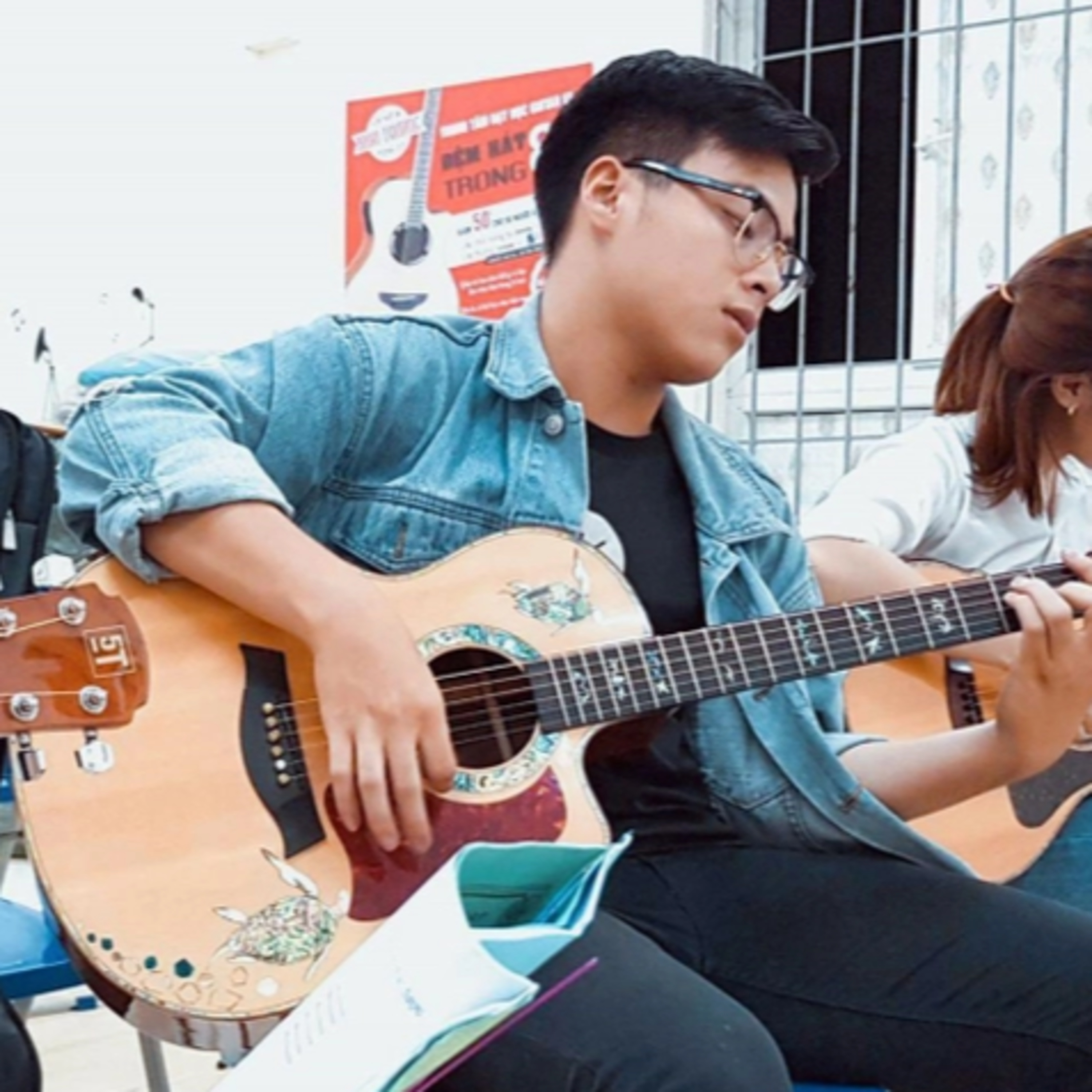 Thầy giáo nghẹn ngào kể về kỷ niệm với chiến sĩ PCCC hy sinh Đỗ Đức Việt episode artwork