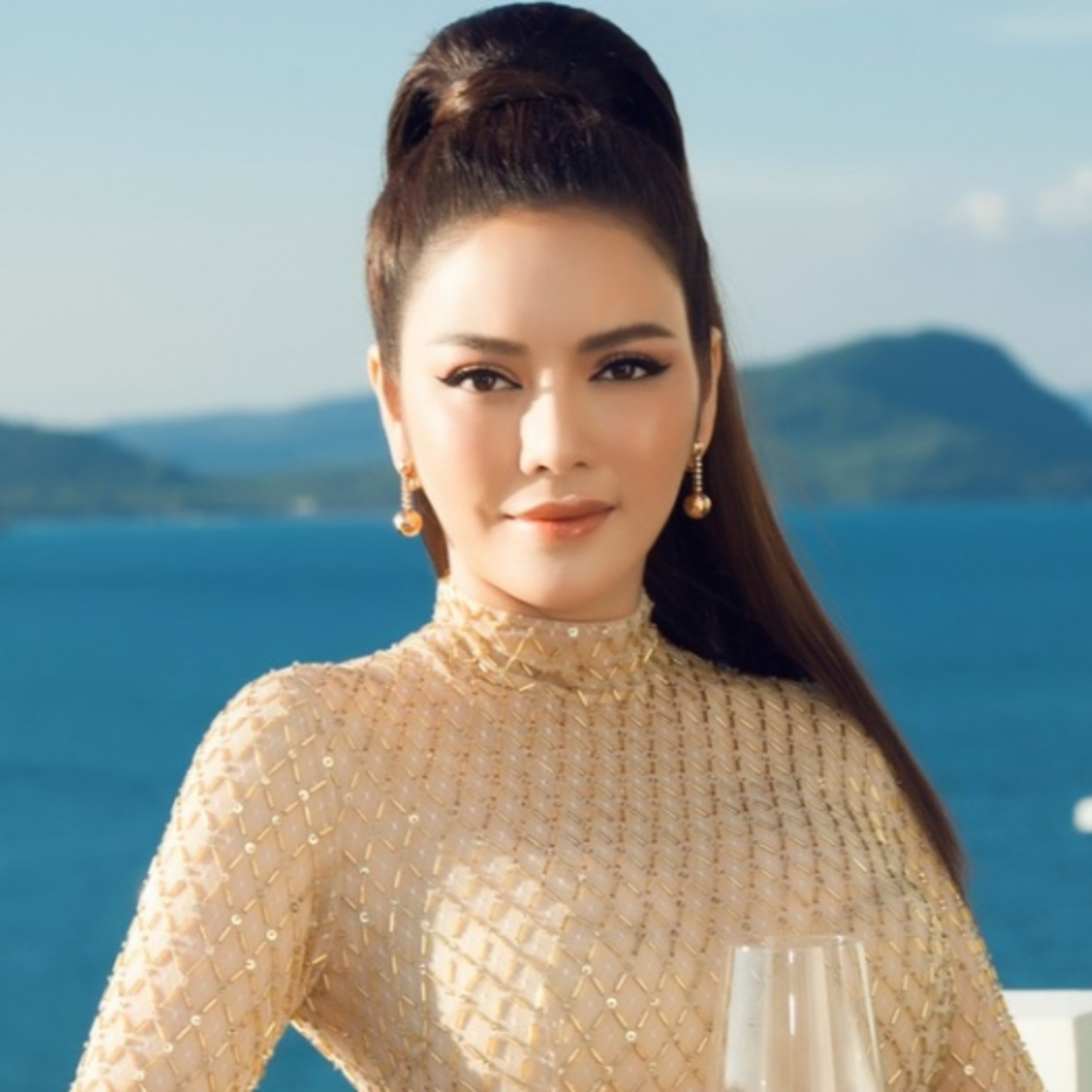 Lý Nhã Kỳ lộ ảnh hẹn hò HIEUTHUHAI, thái độ đáng ngờ khi bị chất vấn episode artwork