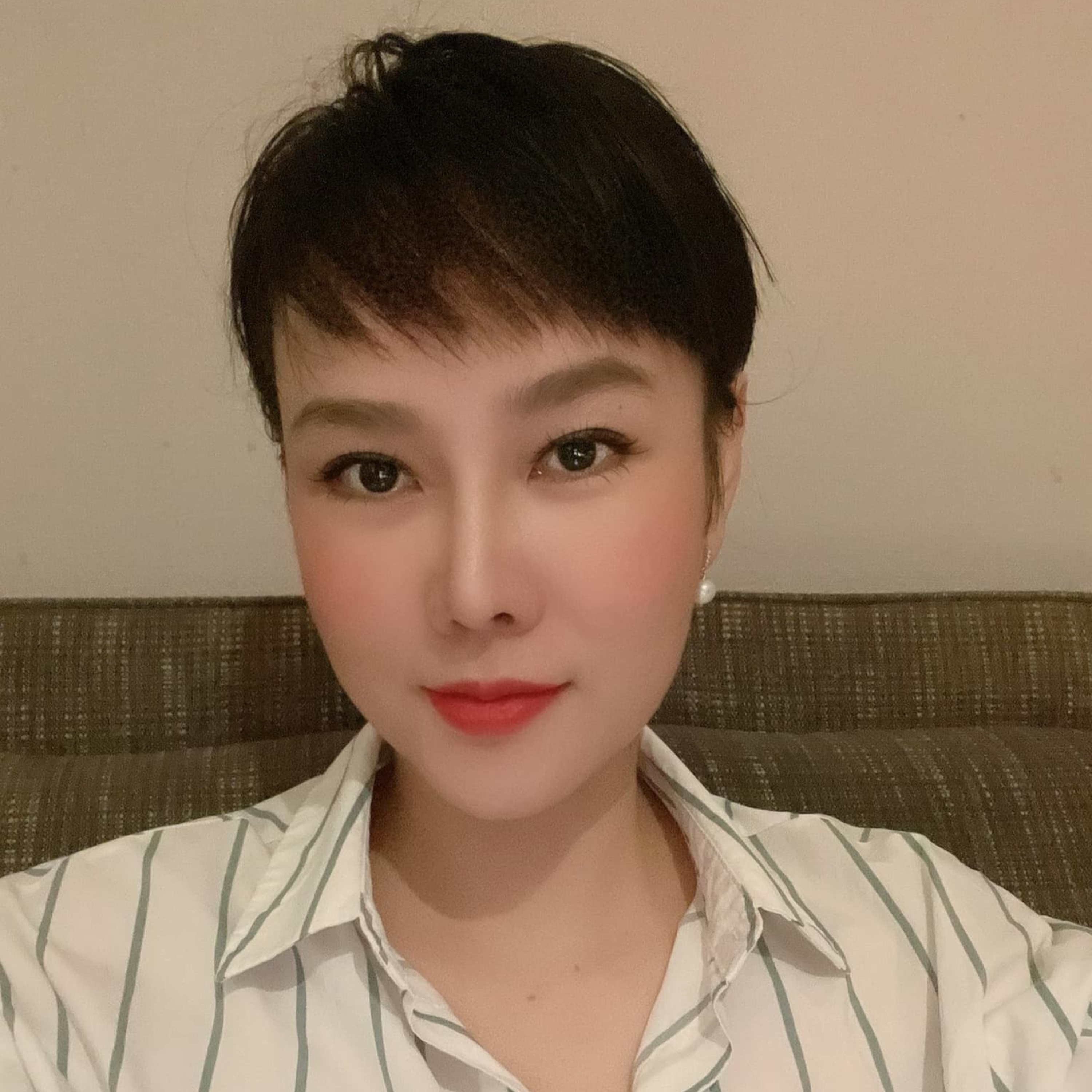Dương Yến Ngọc: 'Bà tám' chuyên phát ngôn sốc của showbiz Việt, hôn nhân trắc trở episode artwork
