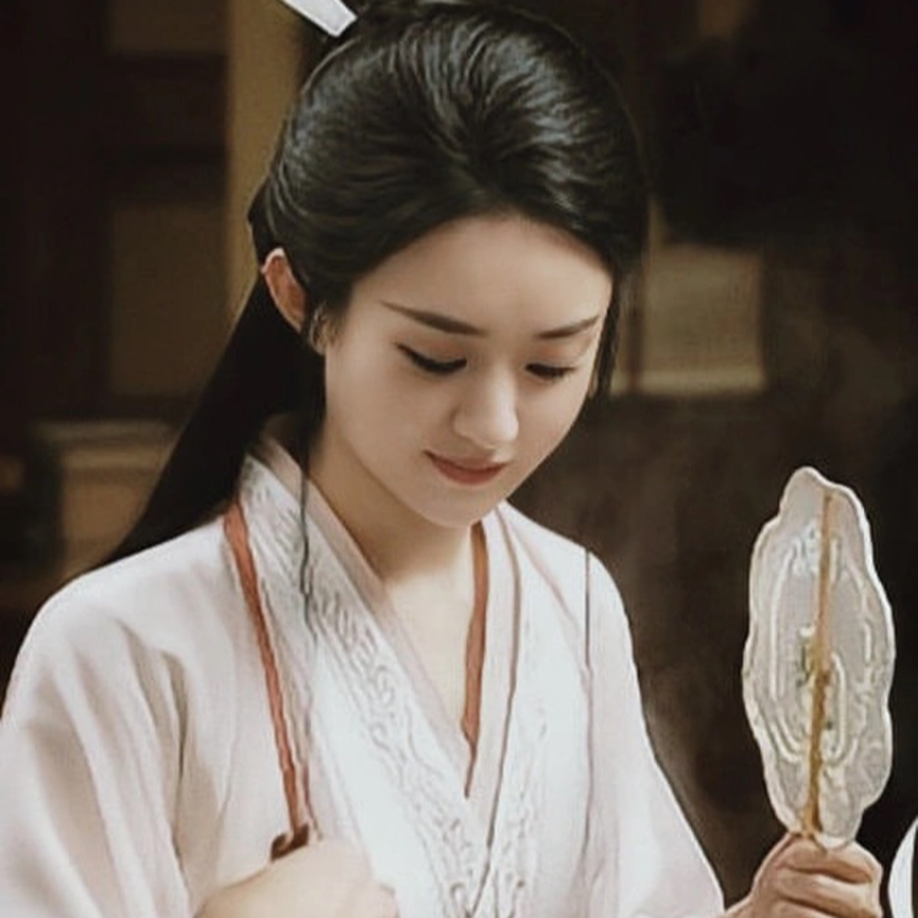 Triệu Lệ Dĩnh được ủng hộ khi muốn đá sân điện ảnh, Địch Lệ Nhiệt Ba lại bị mỉa mai bớt tham vọng episode artwork