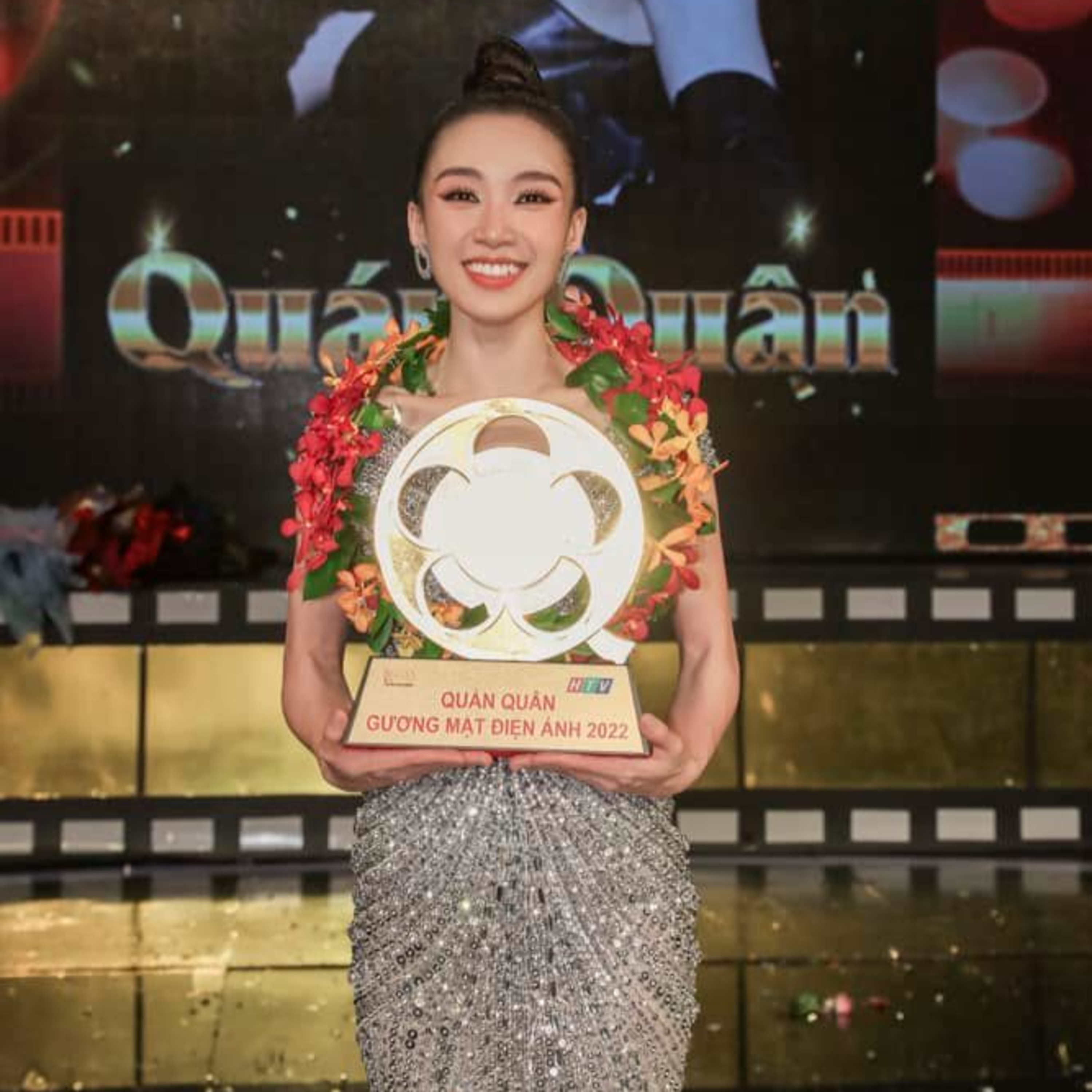 Tú Tri - Vừa đăng quang ‘Gương mặt điện ảnh’: Chịu trăm nghìn cay đắng vì yêu đạo diễn chuyển giới episode artwork