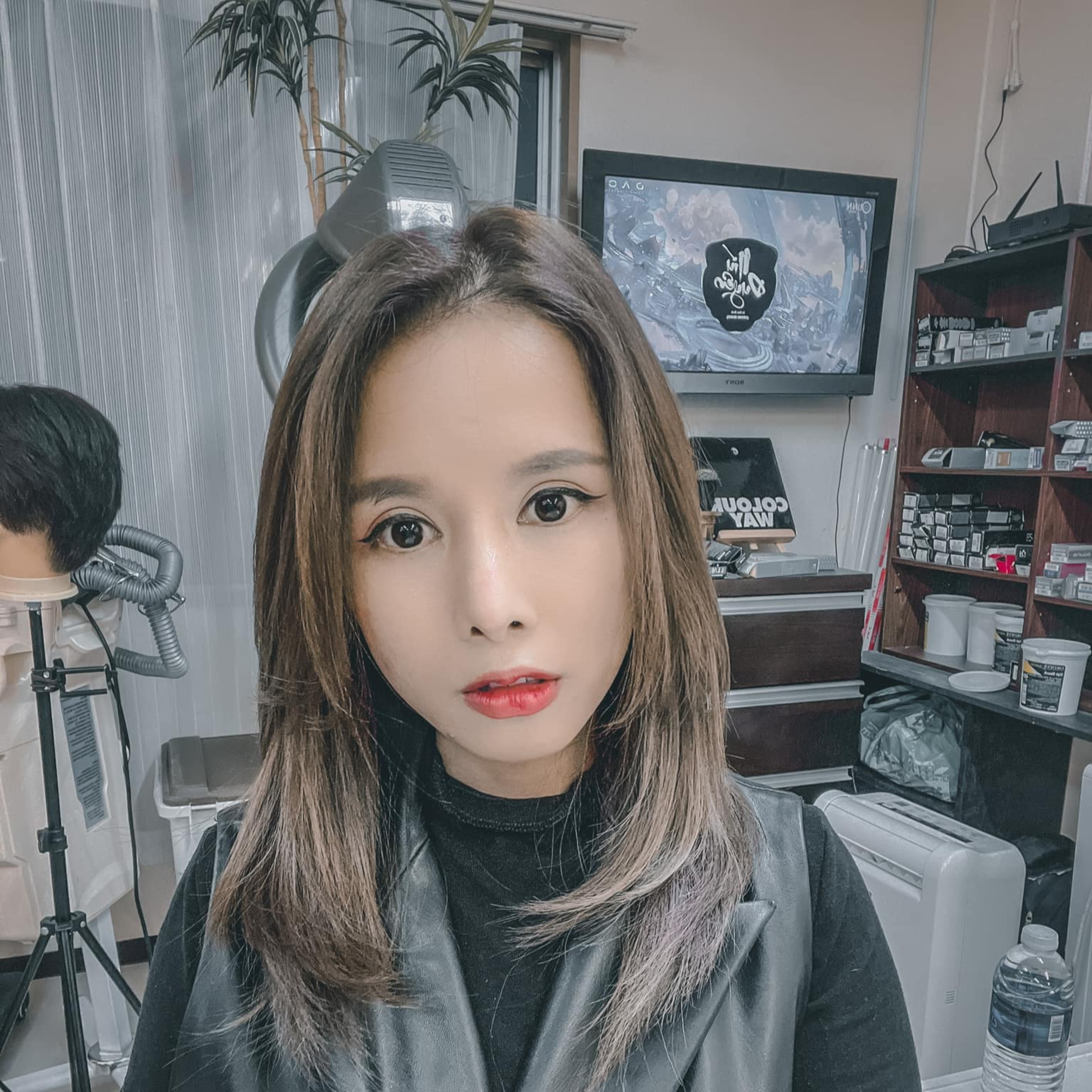 Bà Nhân Vlog khoe hình ảnh lúc “còn phèn” cách đây 10 năm, nhan sắc thời chưa thẩm mỹ gây sốc episode artwork
