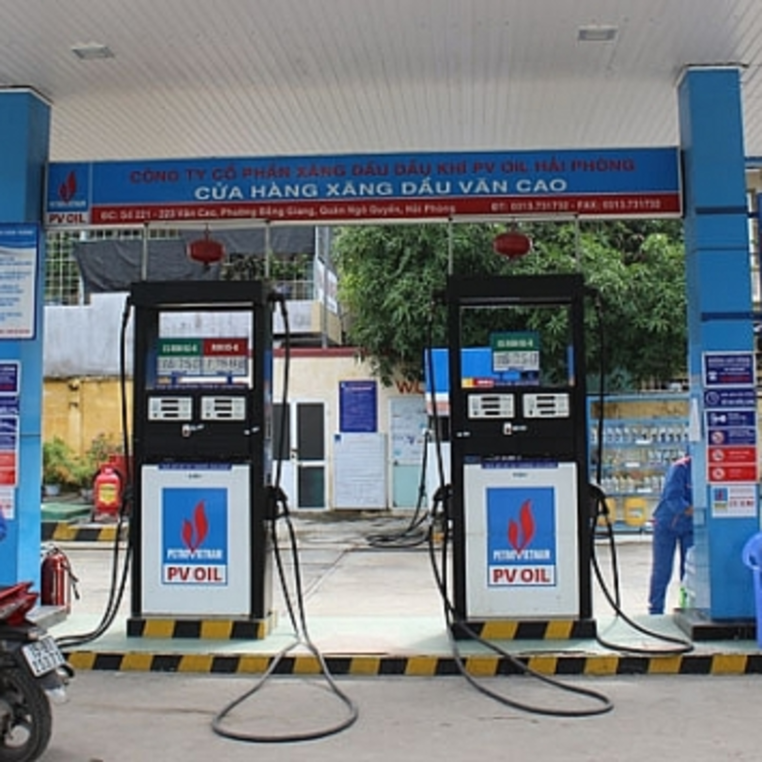 Giá xăng dầu tiếp đà lao dốc, diễn biến khó lường: Ông chủ cửa hàng xăng ‘kêu trời’ vì lỗ trăm triệu episode artwork