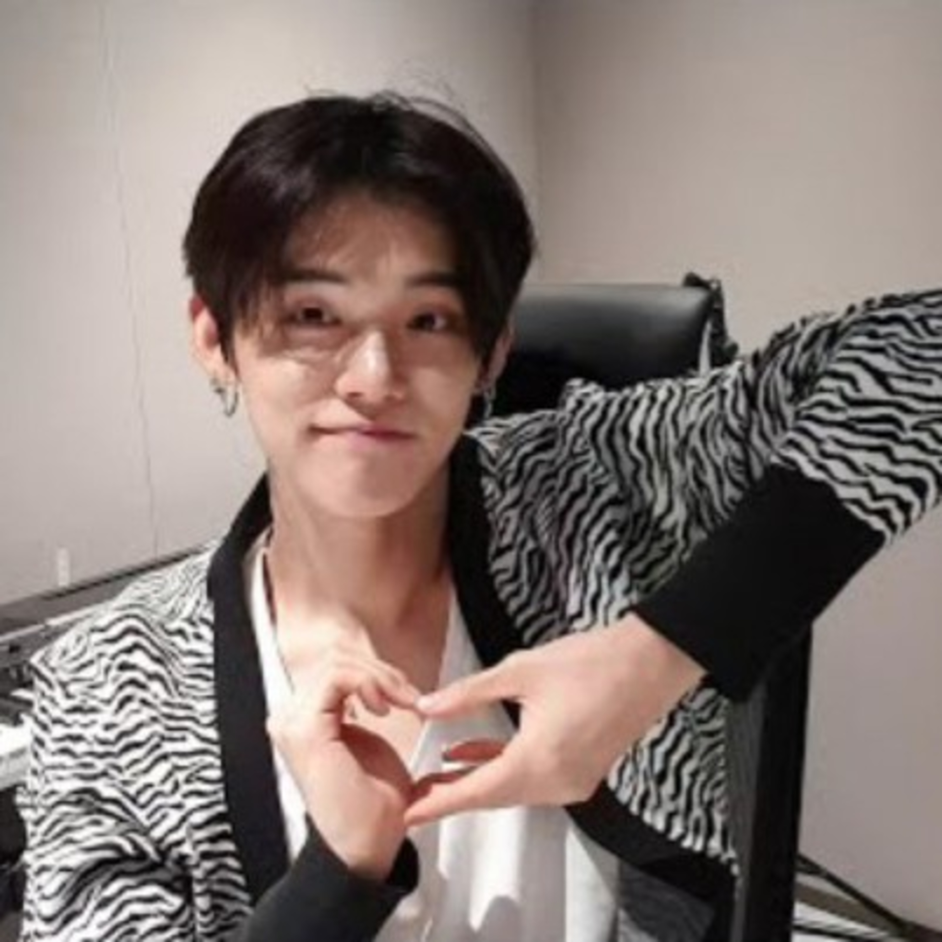 Yeonjun VLive 130821 episode artwork