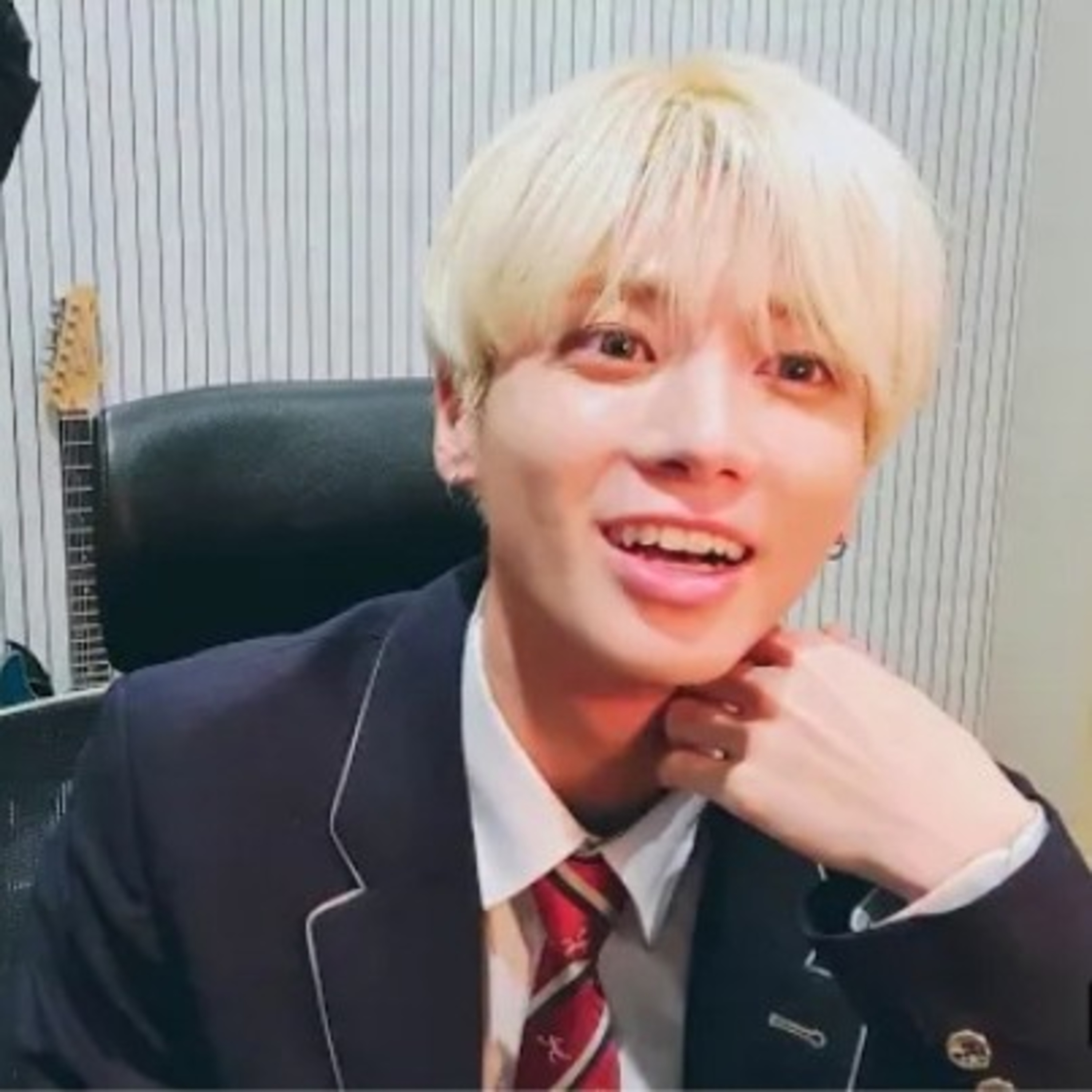 Taehyun VLive 081220 episode artwork