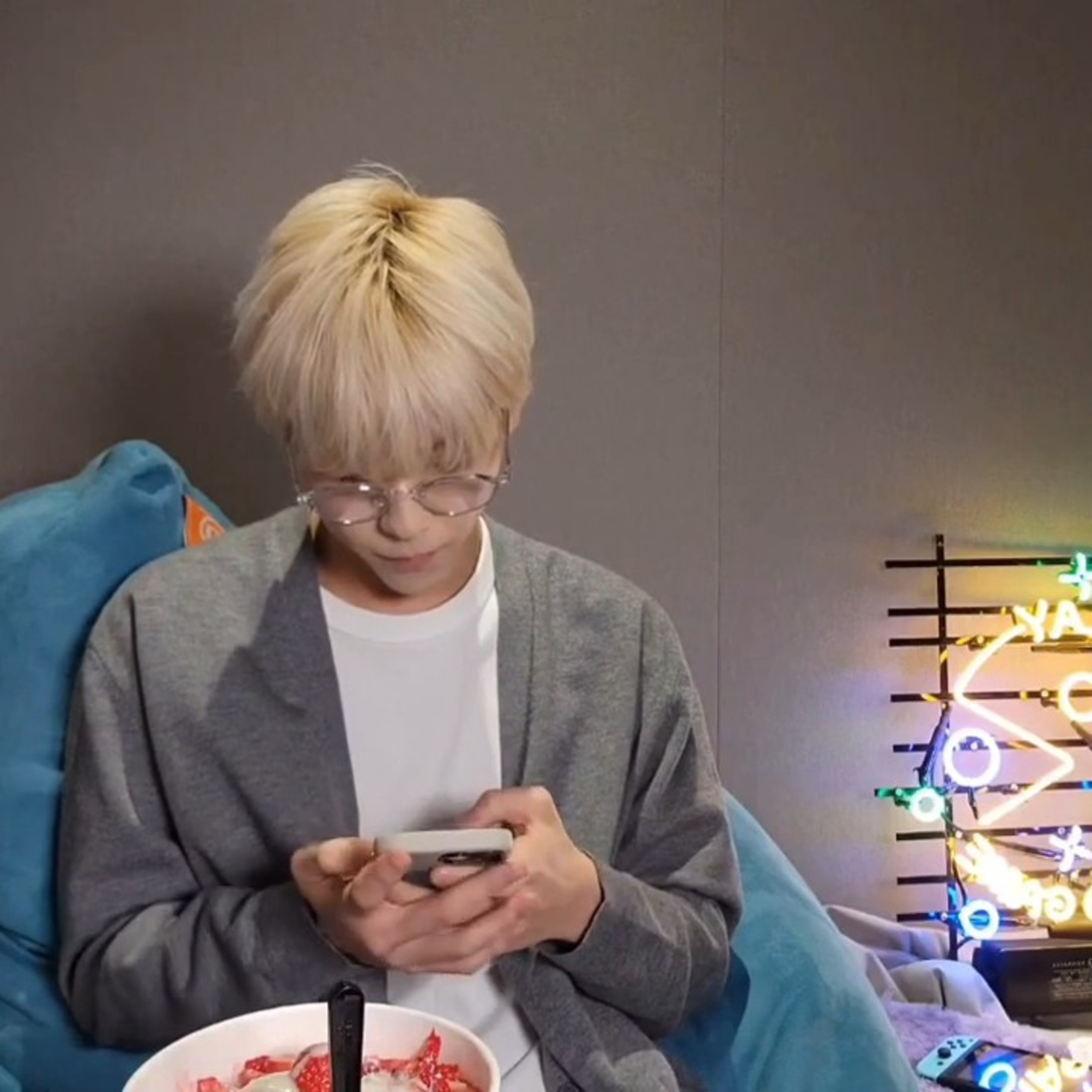 SOOBIN Weverse Live 030423 episode artwork
