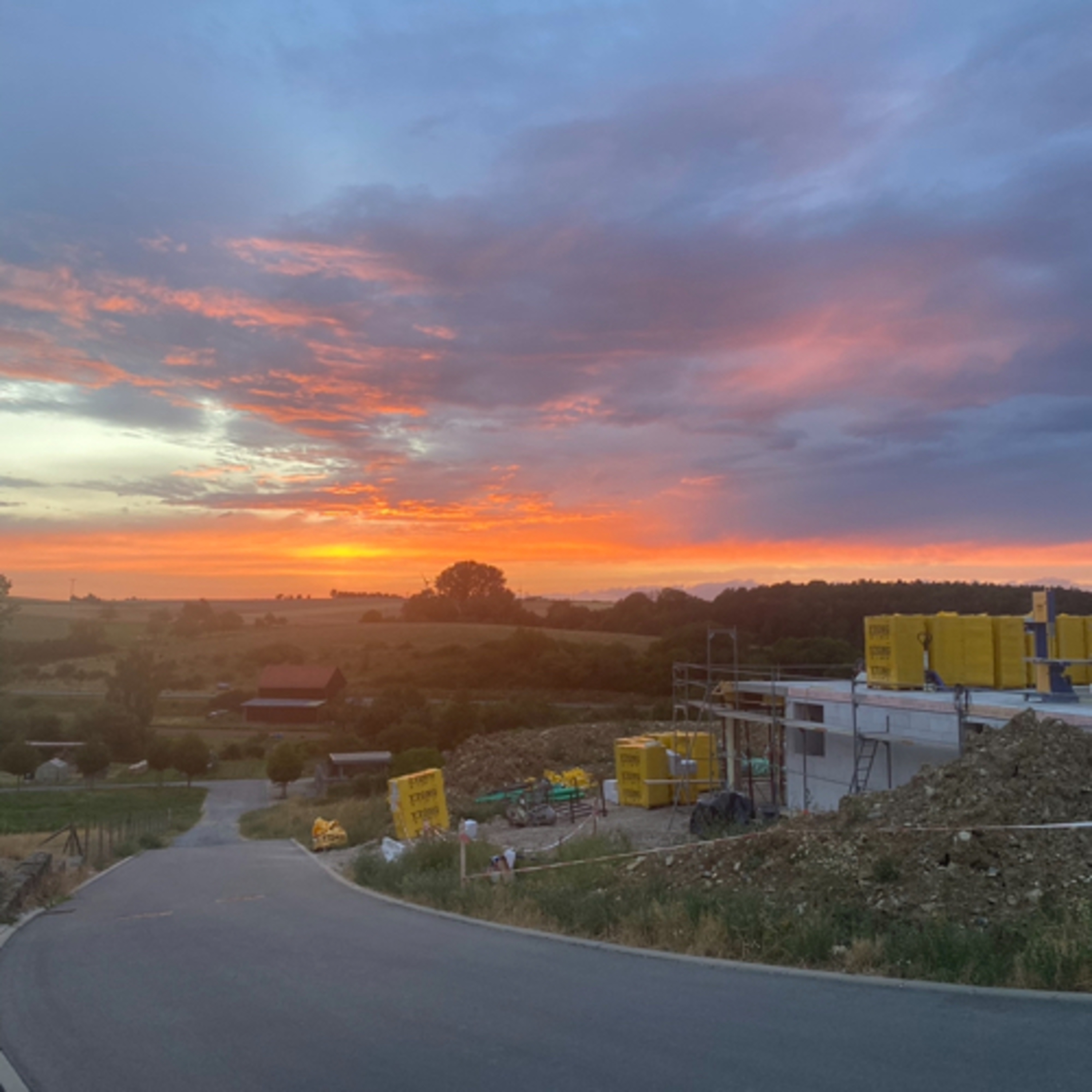 Betonieren bei Sonnenuntergang/ Wie wir ca 800kg Beton in 4,5 Stunden verarbeitet haben episode artwork