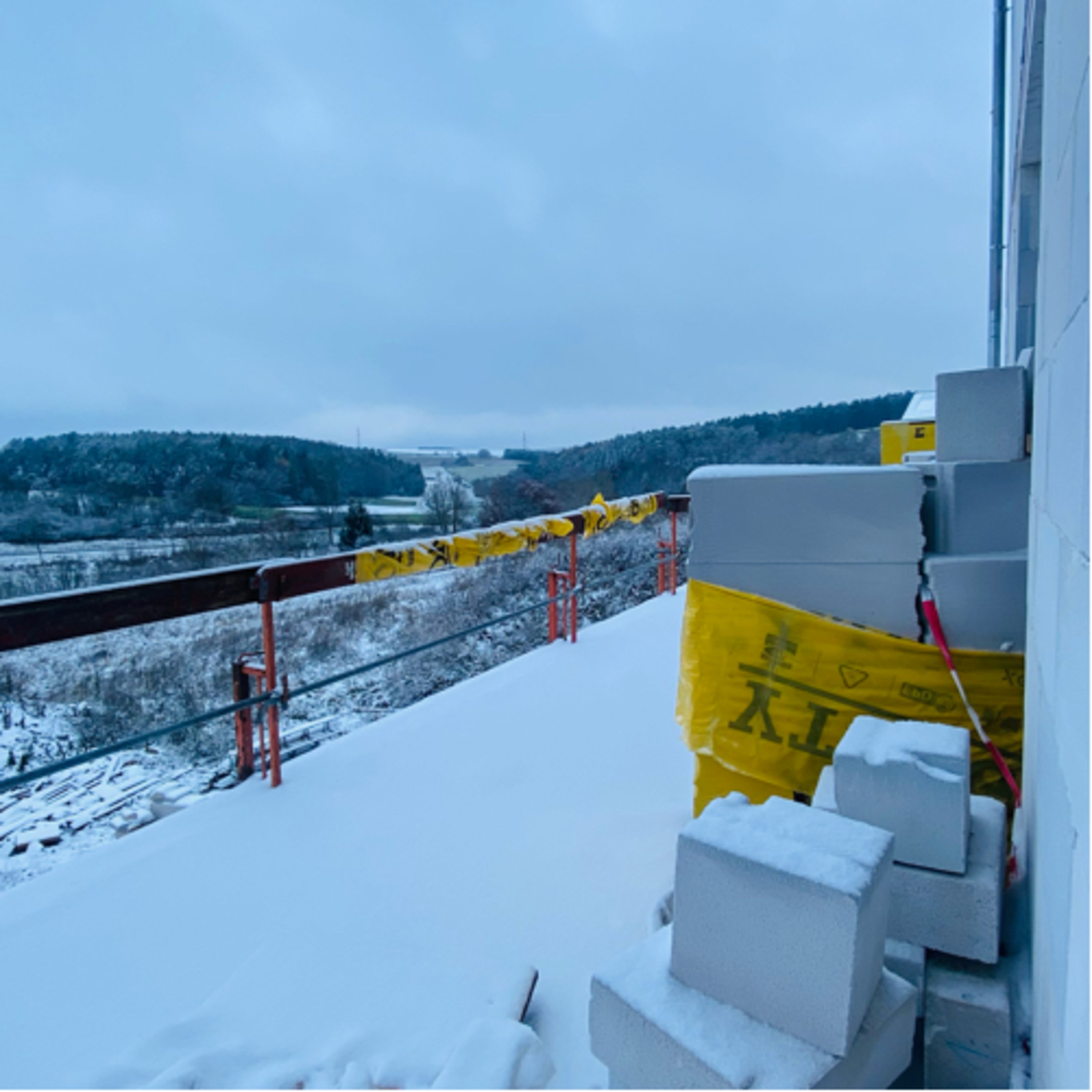 Wintereinbruch auf der Baustelle / kann man bei dem Wetter arbeiten? episode artwork