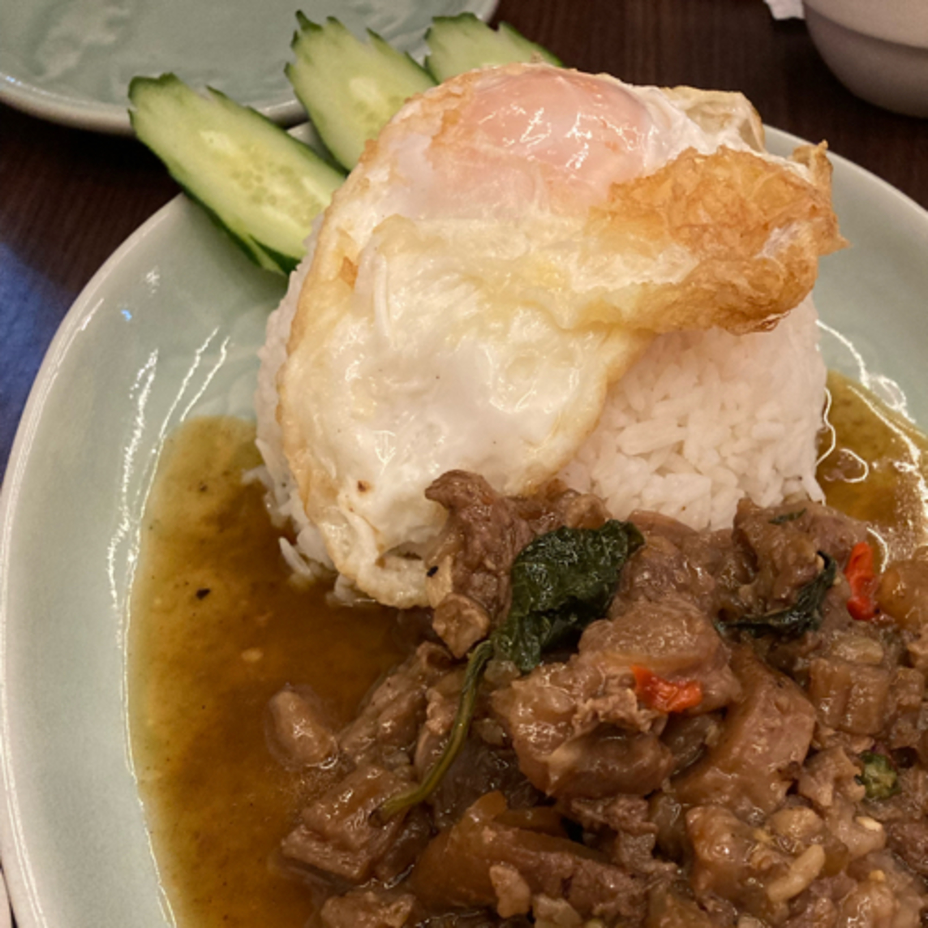 オールドタイランドの、タイスキとガパオ