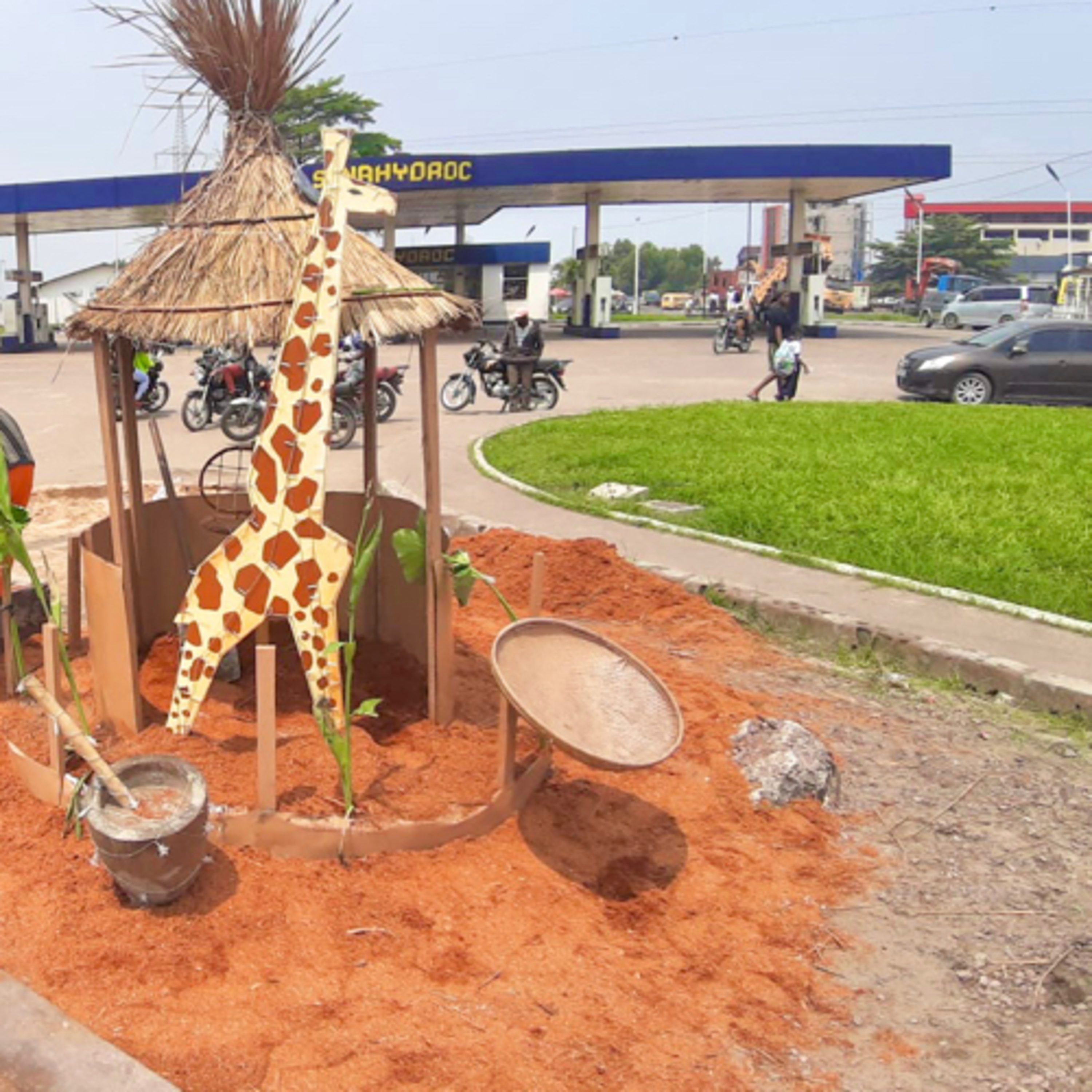 Maison Ditaba fabrique des objets de décoration 100% recyclés à Kinshasa 