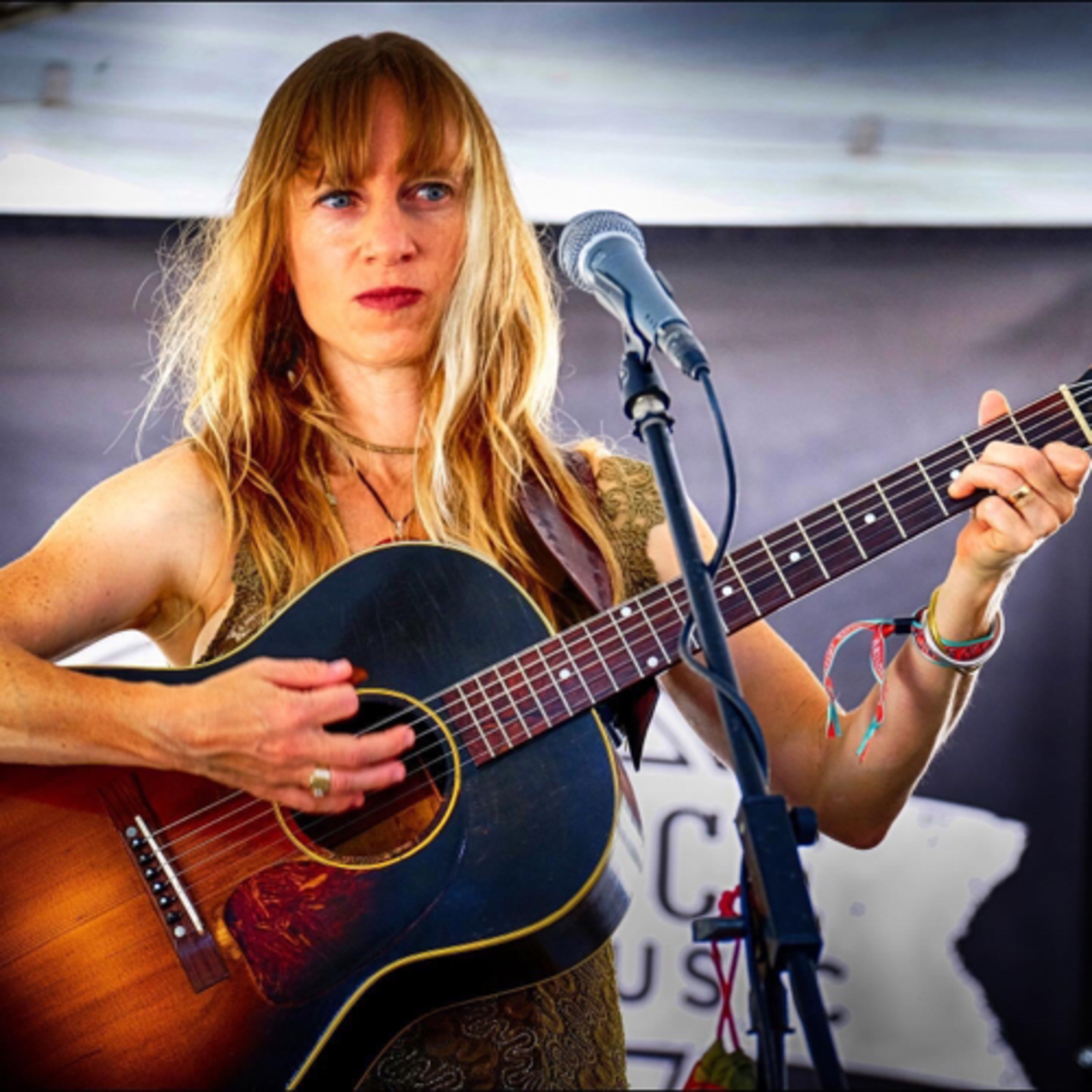 Aanya Henkile Singer, songwriter