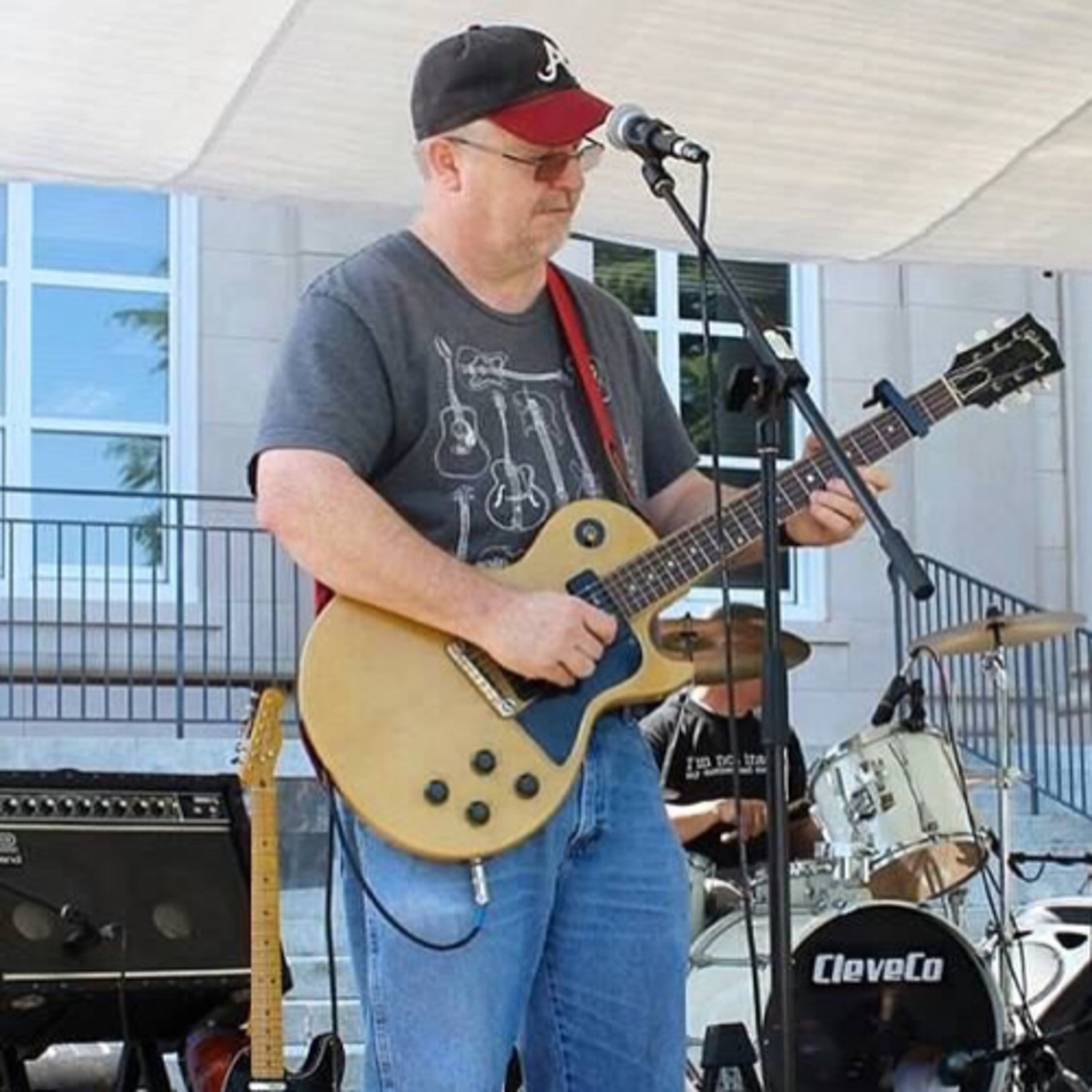 Danny Parker Guitarist ,Mandolinist and Luthieer