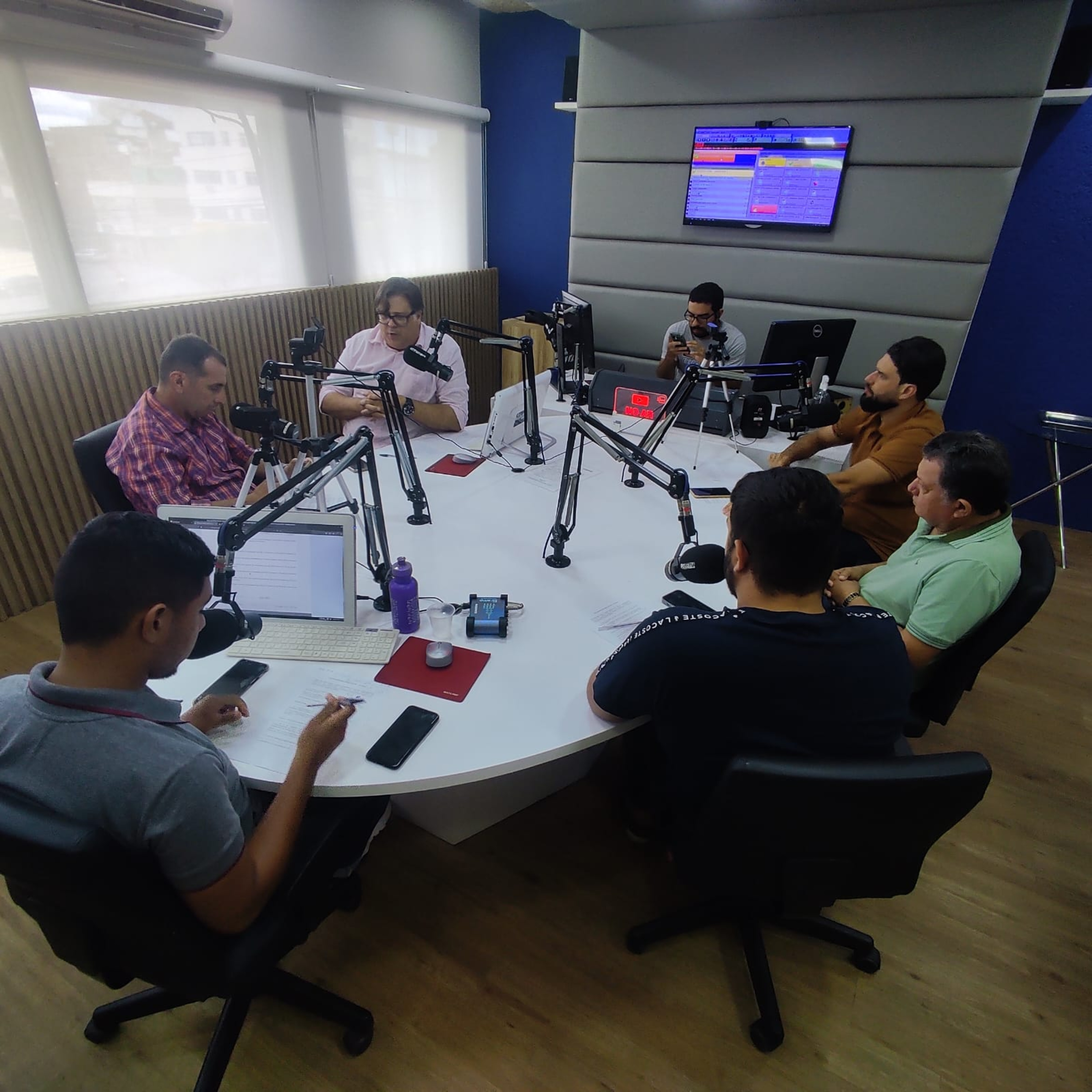 28.12.2022 - Balanço da alta temporada, assembleia para discutir calendário de feiras e ações de divulgação do Moda Center são pautas de entrevista na Polo FM episode artwork