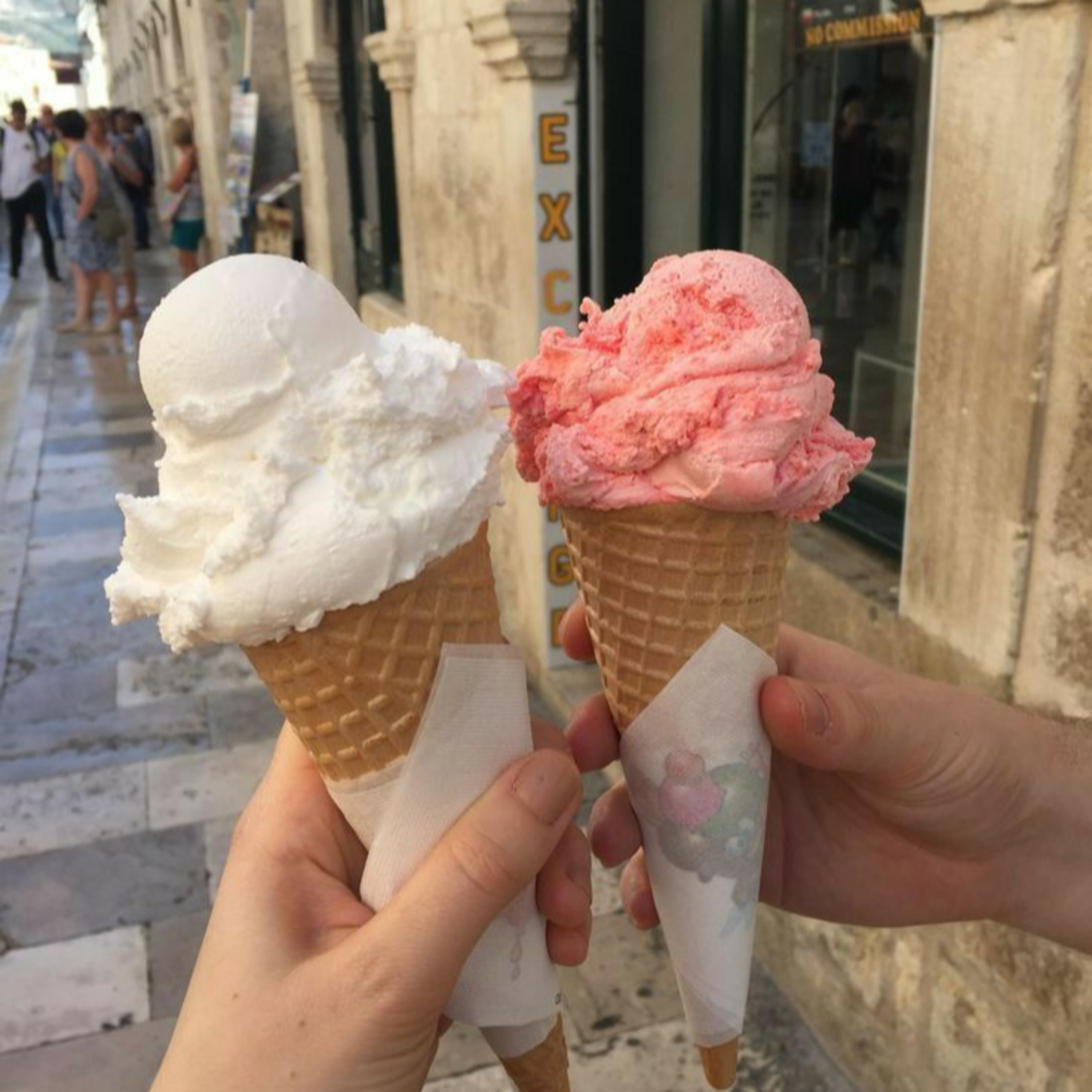 5. Love and Gelato (Jenna Evans Welch)