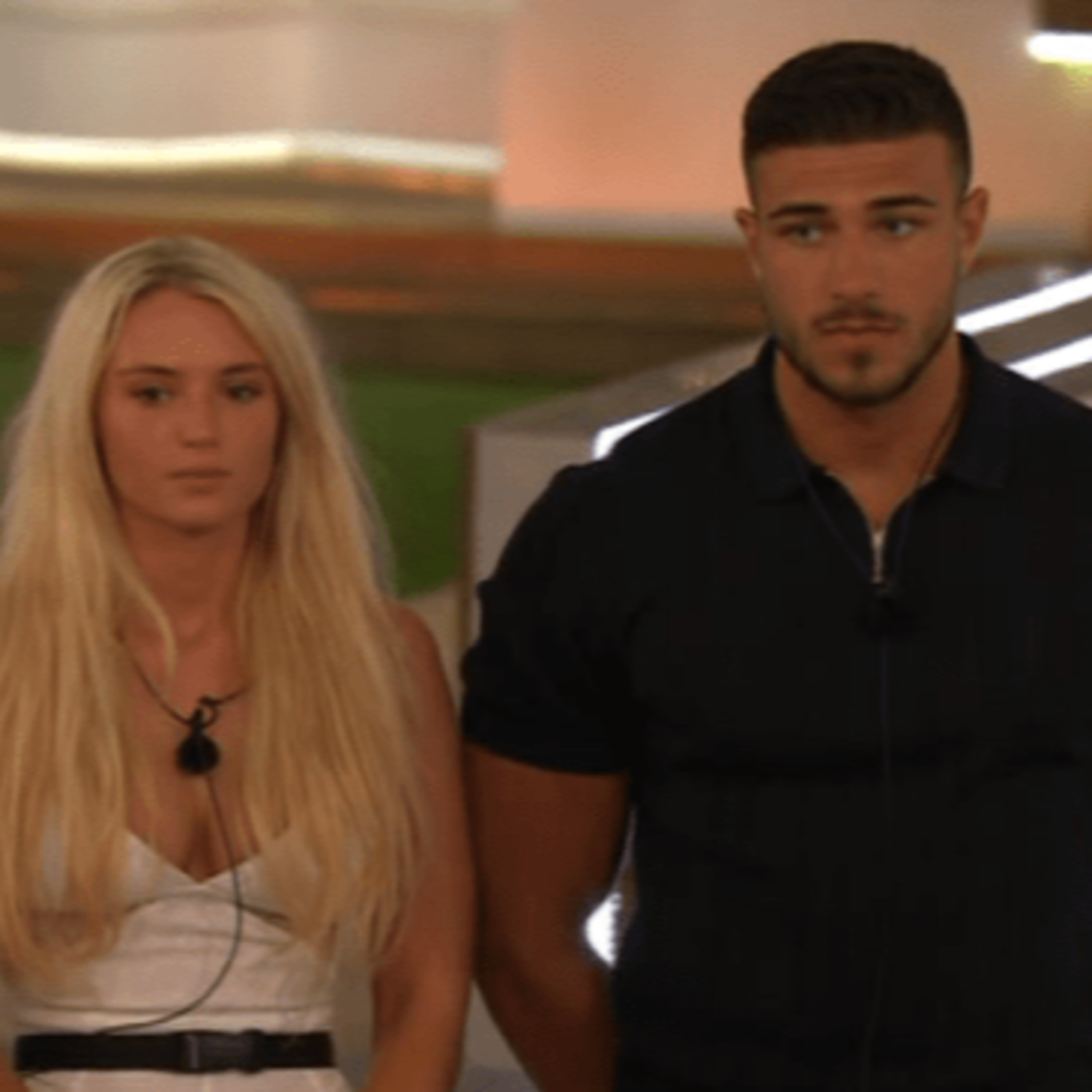 Love Island Cast UK Season 5 Chris is becoming cynical, Dave's loving the Ian Sterling Commentary and Tommy Picks Lucie for first date