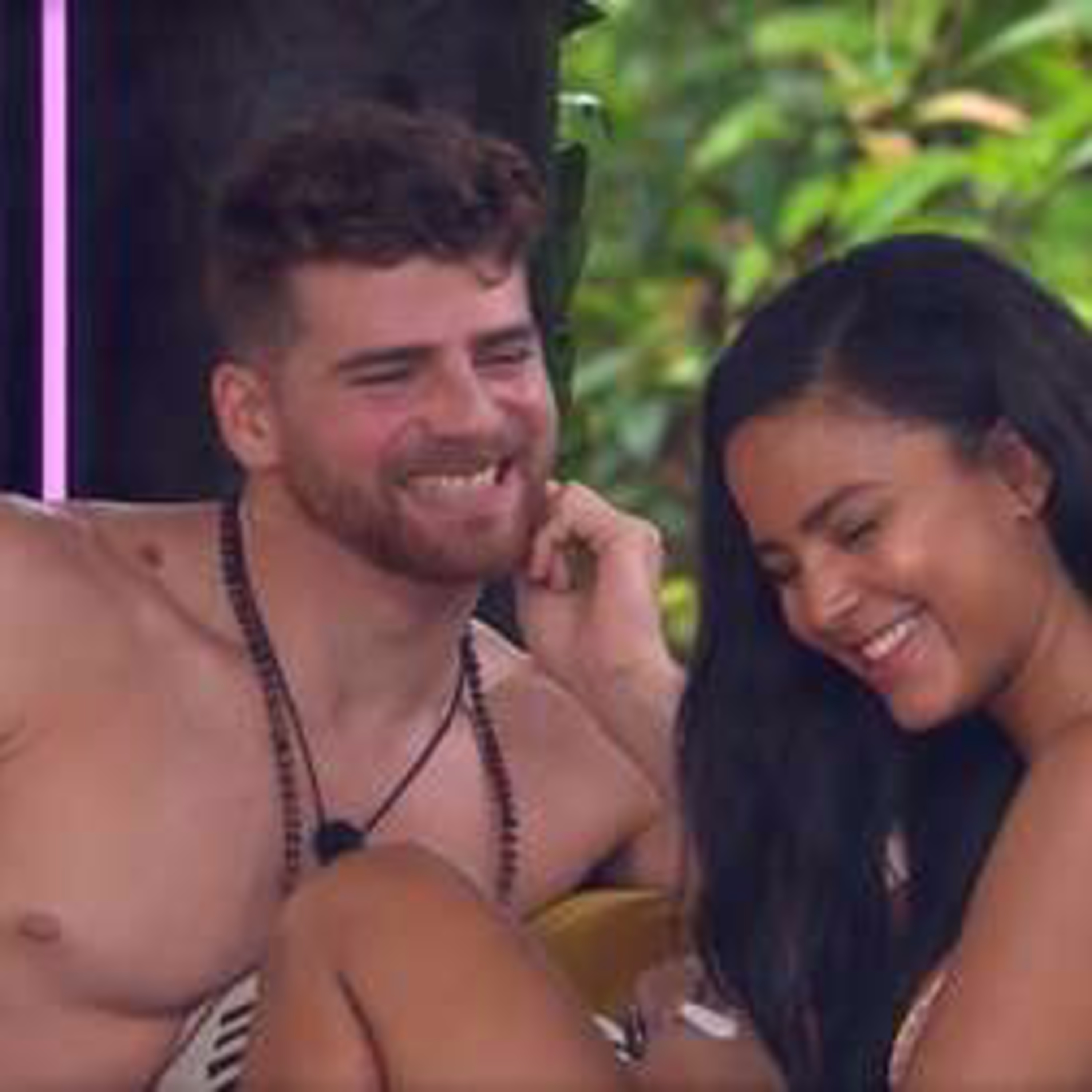 Love Island Cast USA Season 1 Caro goes full on Glenn Close episode artwork