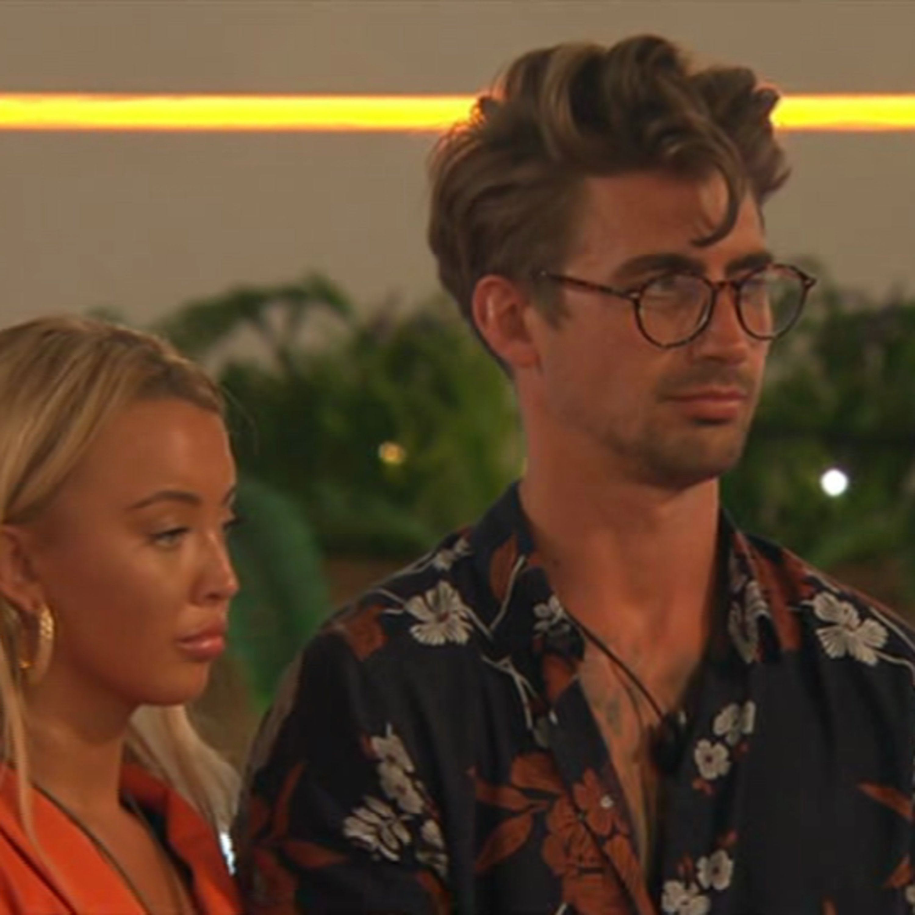 Love Island Cast UK Season 5 Jordan and Anna say 'bye' , Maura and Curtis