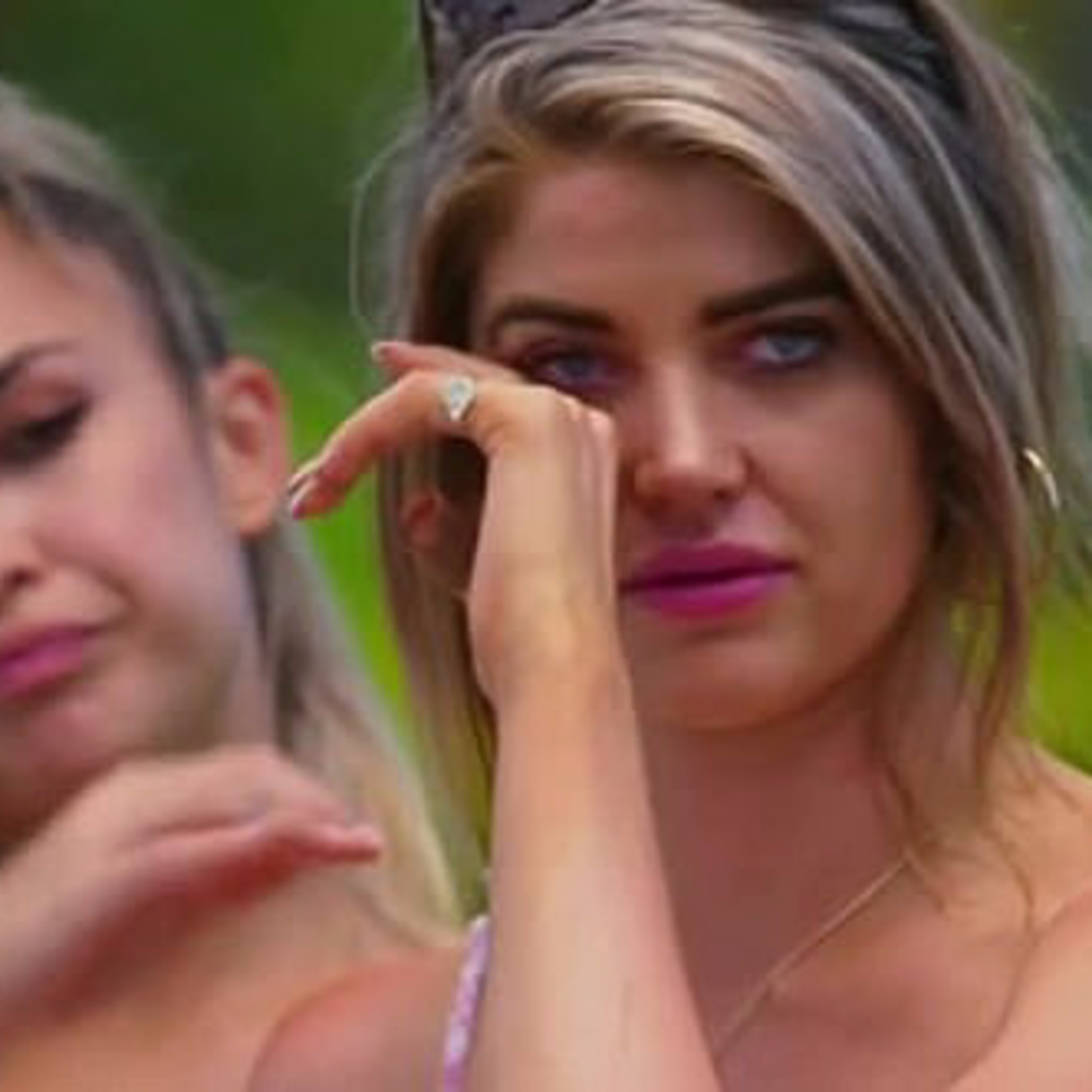 The Love Island Cast AUSTRALIA Season 2 The Kissing Game Causes a Stir episode artwork