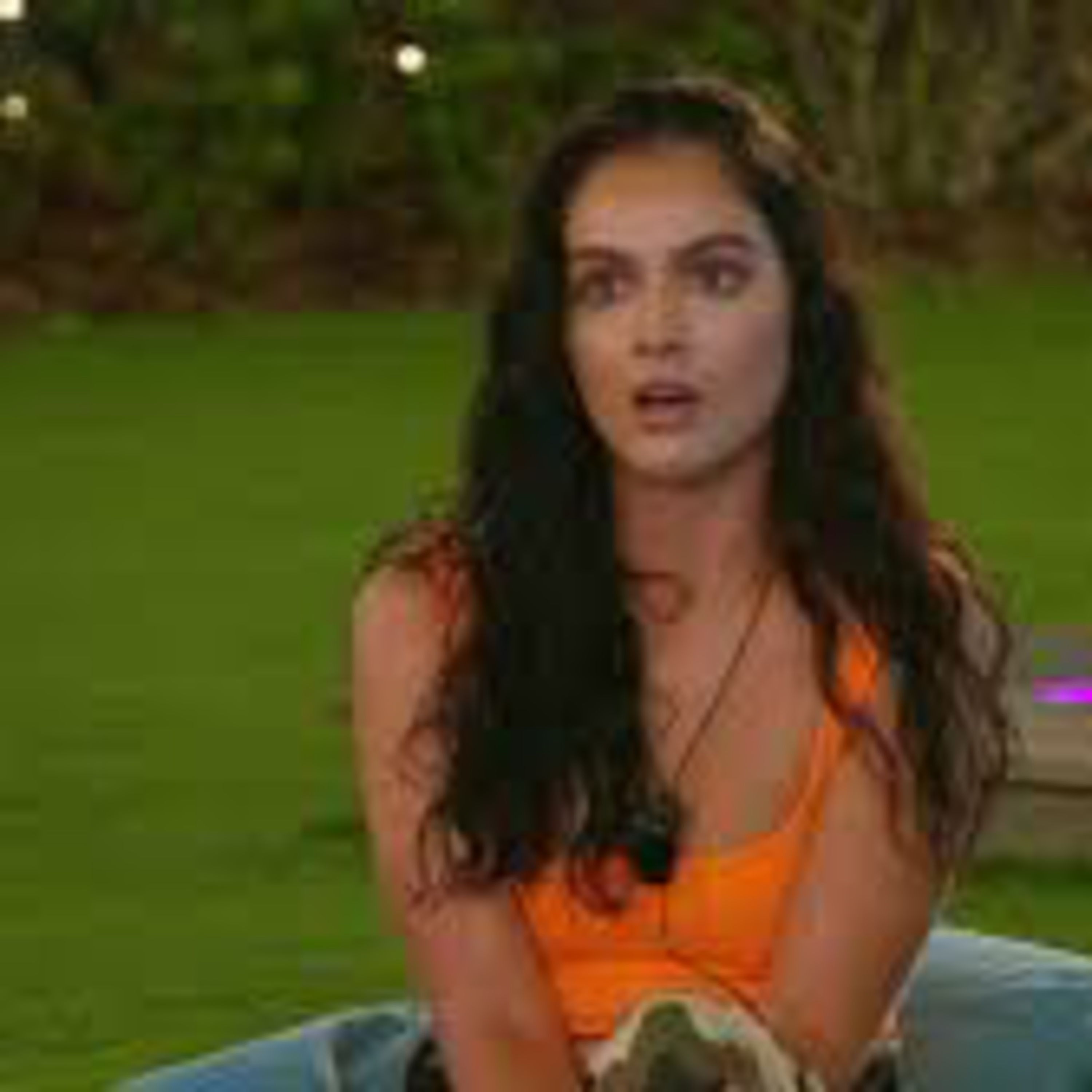 The Love Island Cast UK Season 6 Siannise and Leanne cause some drama