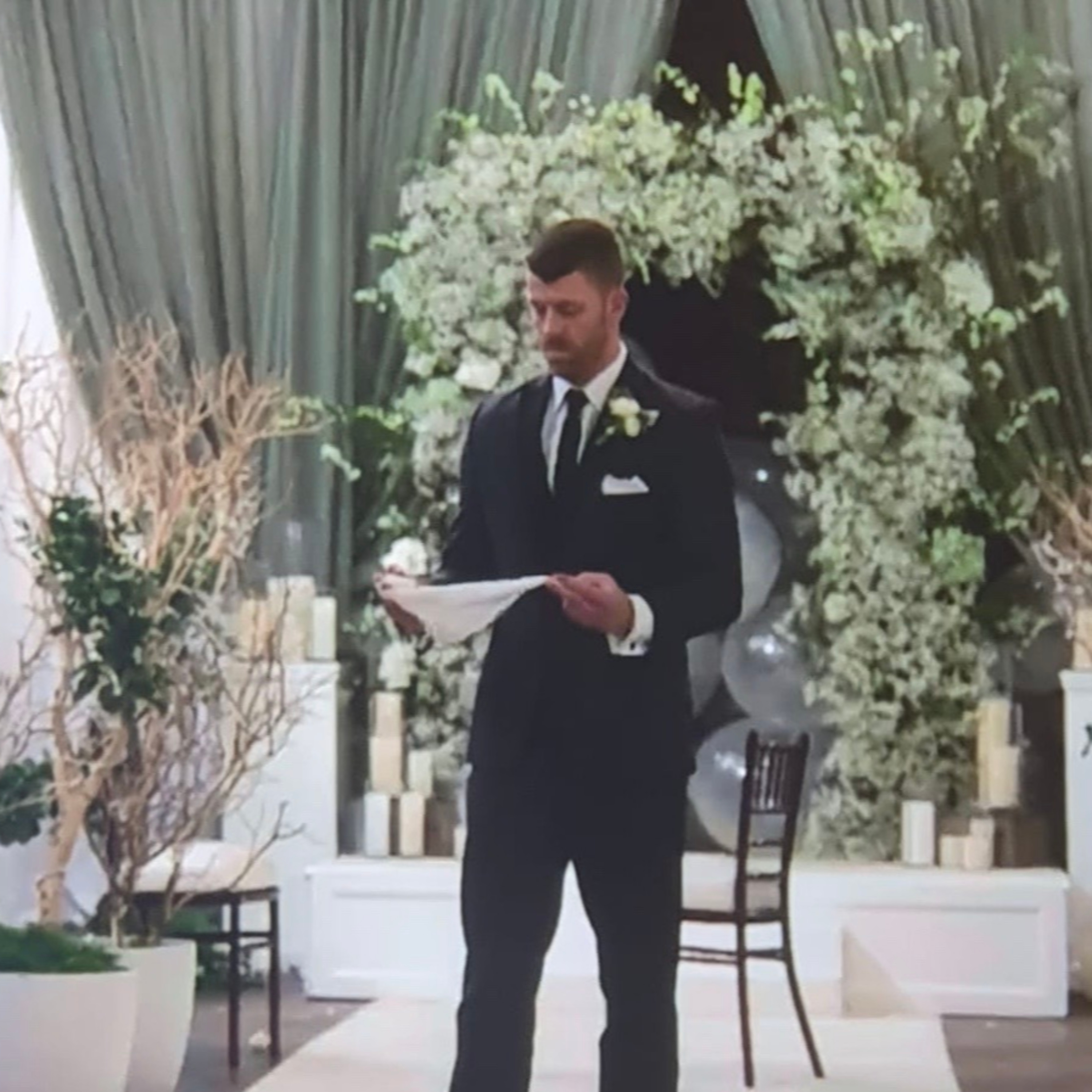 Love Is Blind S1E10 - Reviewing the season finale, who got married and who didn't!