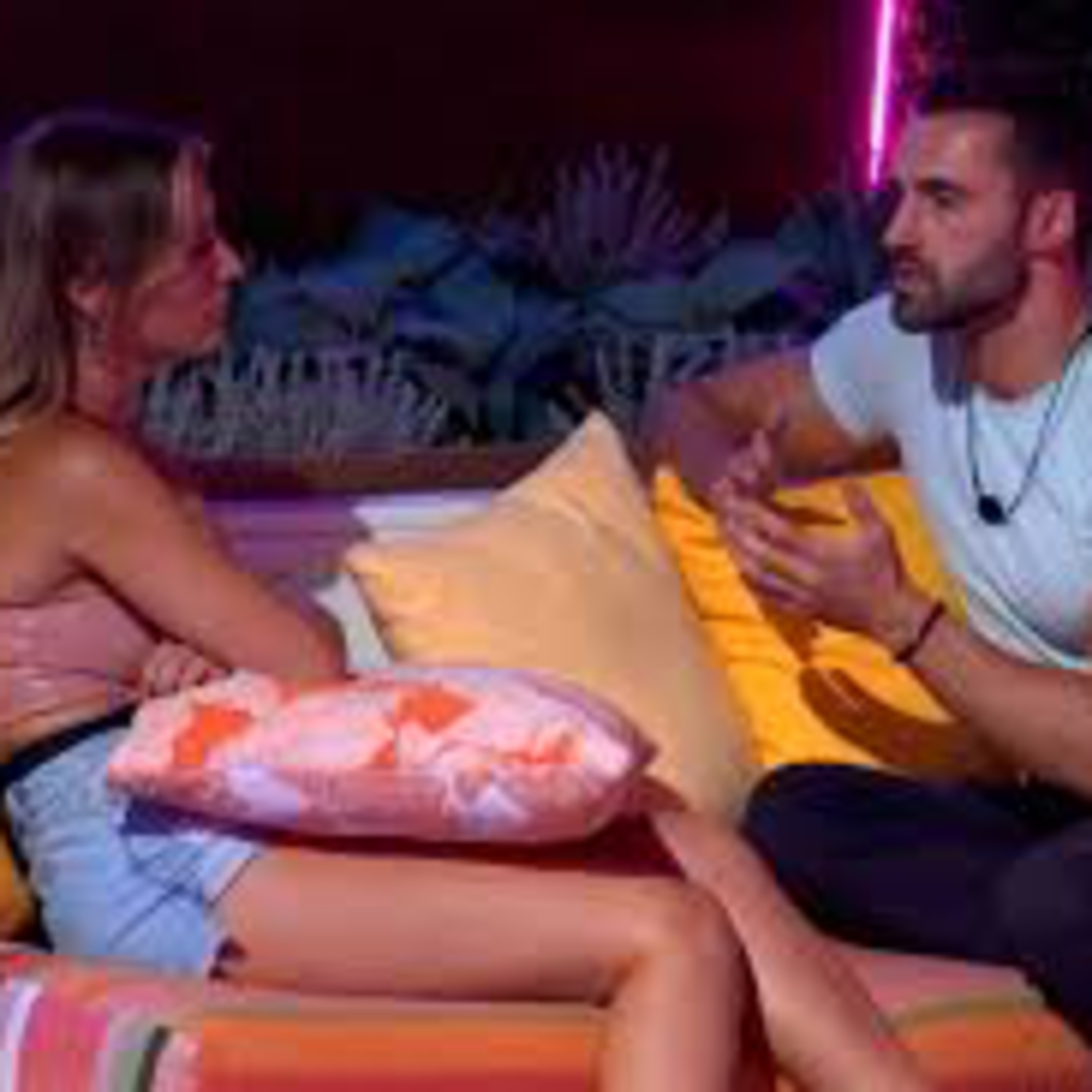 Love Island USA S2E21 - Is anyone buying what Mackenzie is selling?  episode artwork