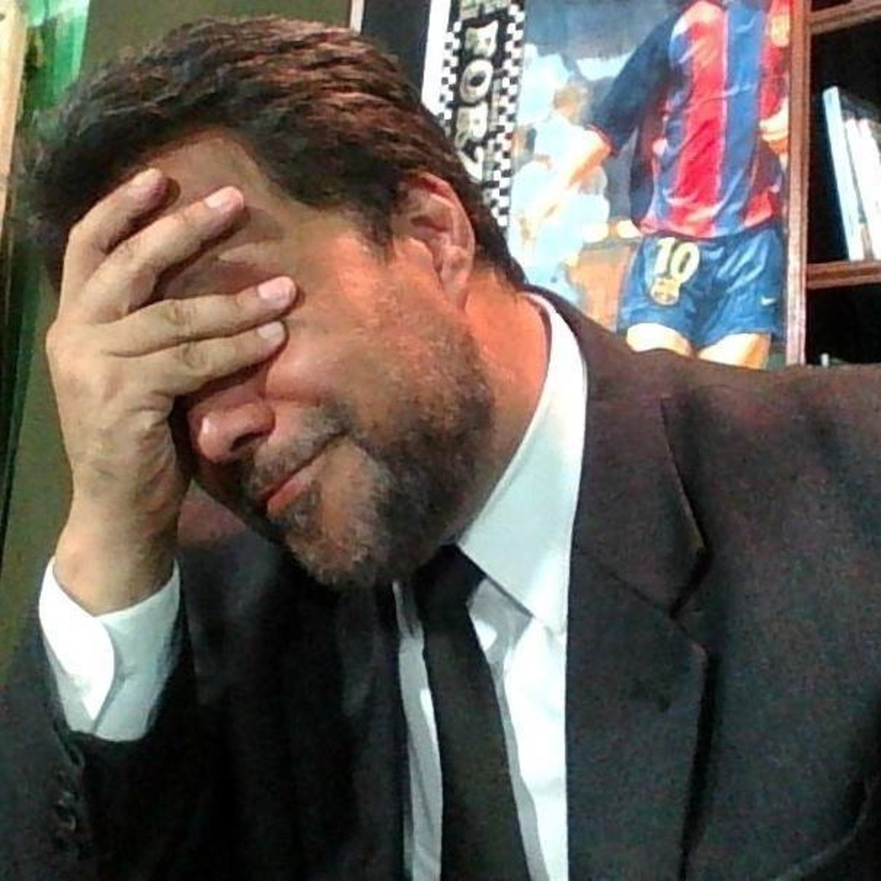 DE MORELIA, DEL "OJITOS", DE HUGO AYALA....Y DE LA MIGRAÑA  episode artwork