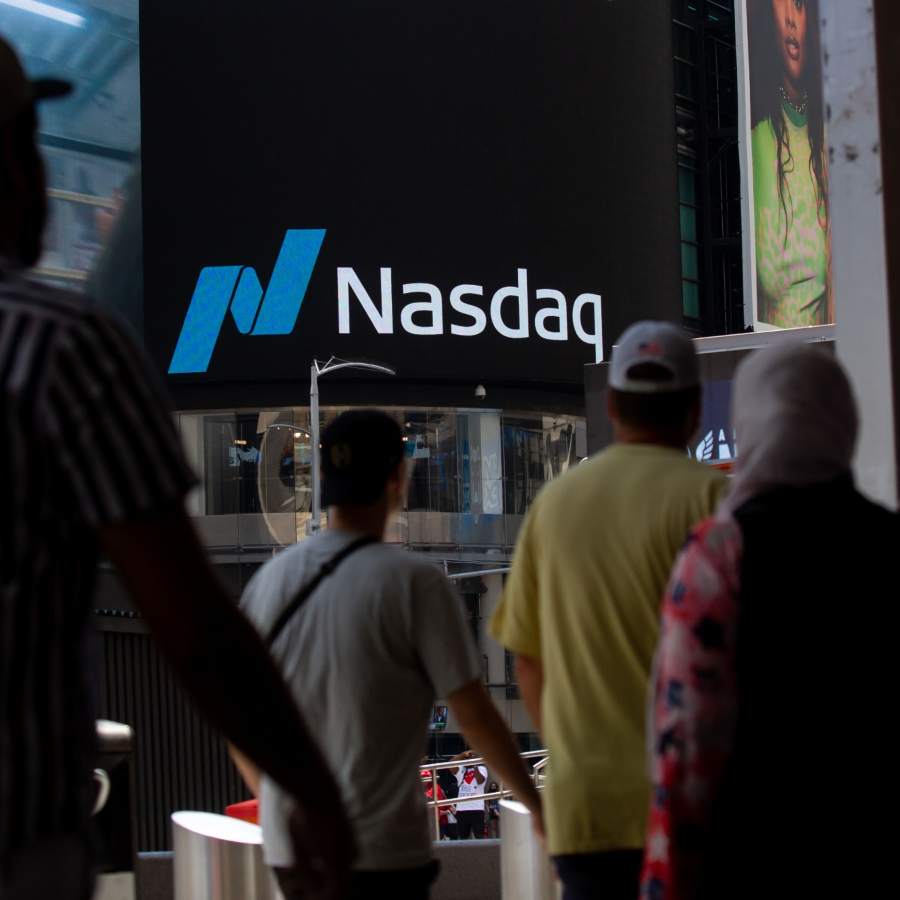 Fim do bear market para tech: Nasdaq sobe 20% desde o fundo do poço. E agora? episode artwork
