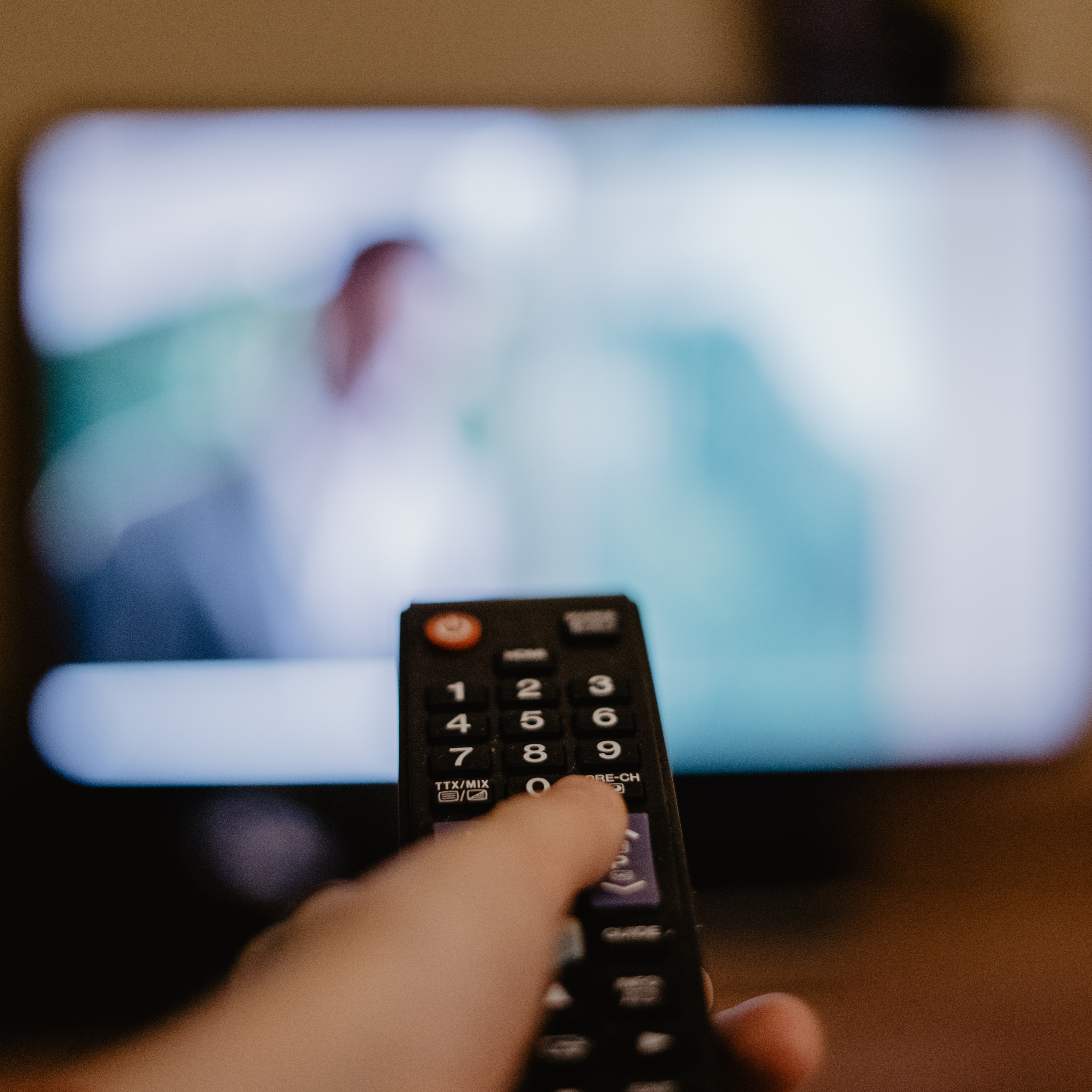 TSE aprova distribuição de tempo eleitoral na TV e no rádio - mas isso ainda importa? episode artwork