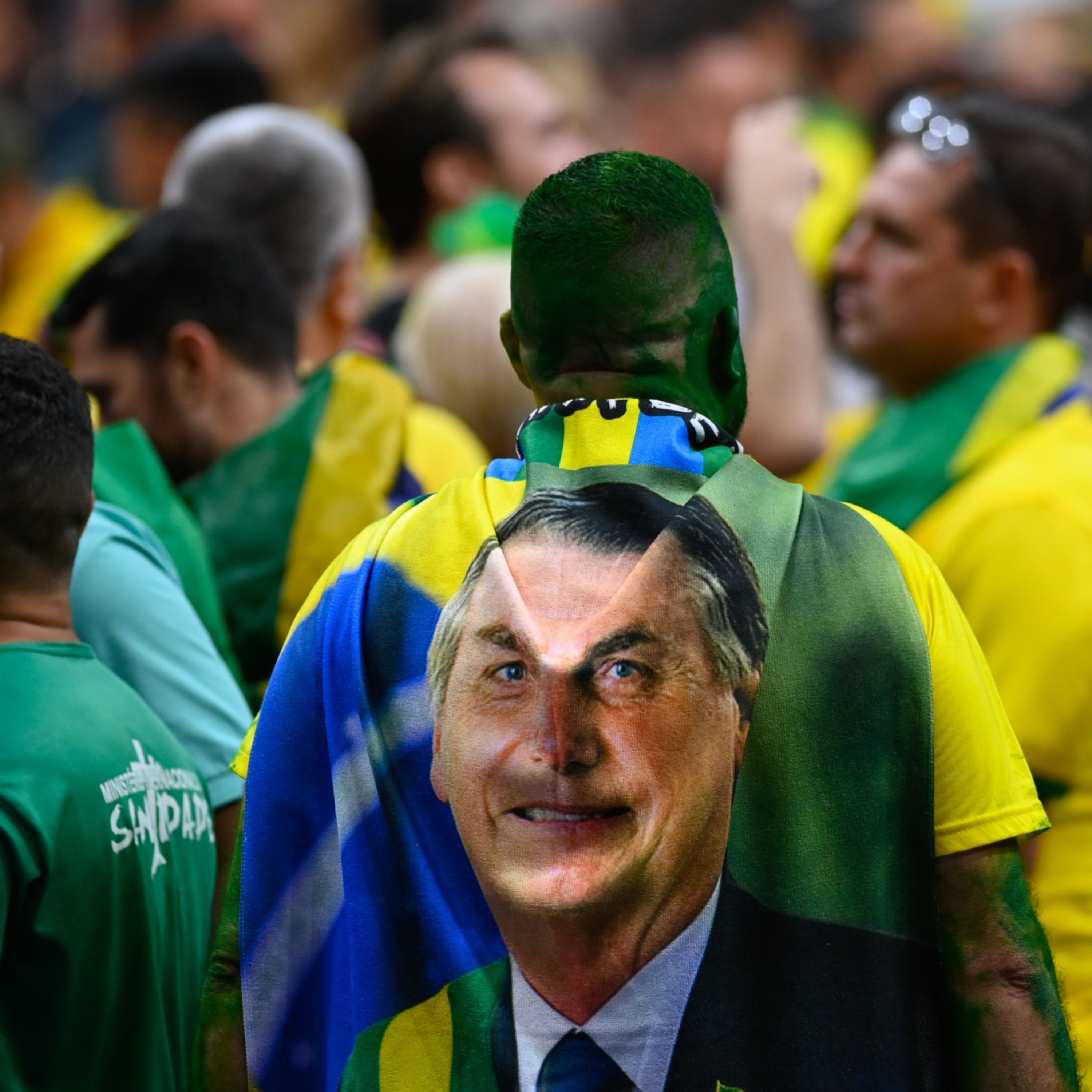 TSE condena Bolsonaro em R$ 5.000 por discurso em motociata episode artwork