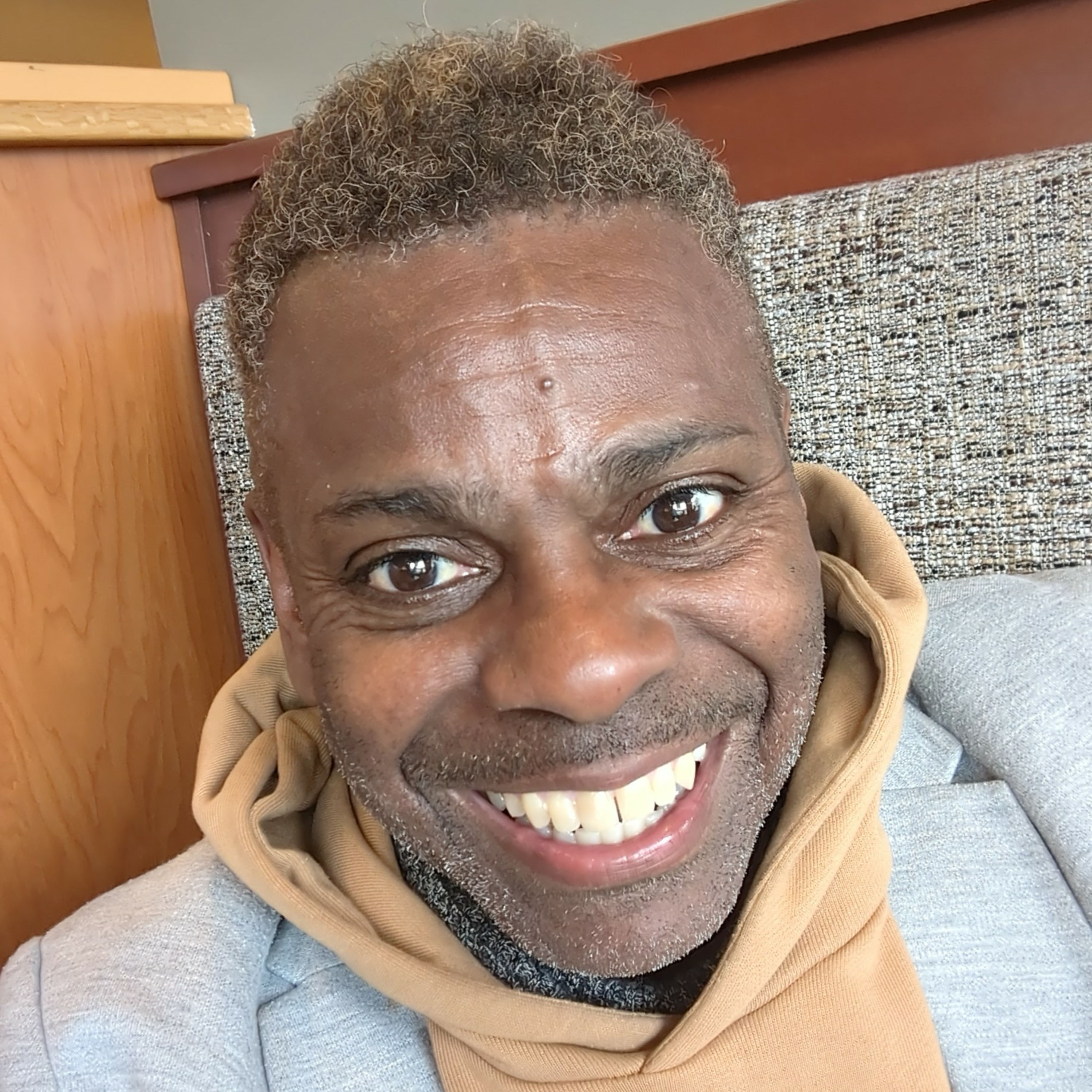 Terry Dwayne Ashford Reporting April 1st 2024 Giant Supermarket Wisconsin Avenue  episode artwork