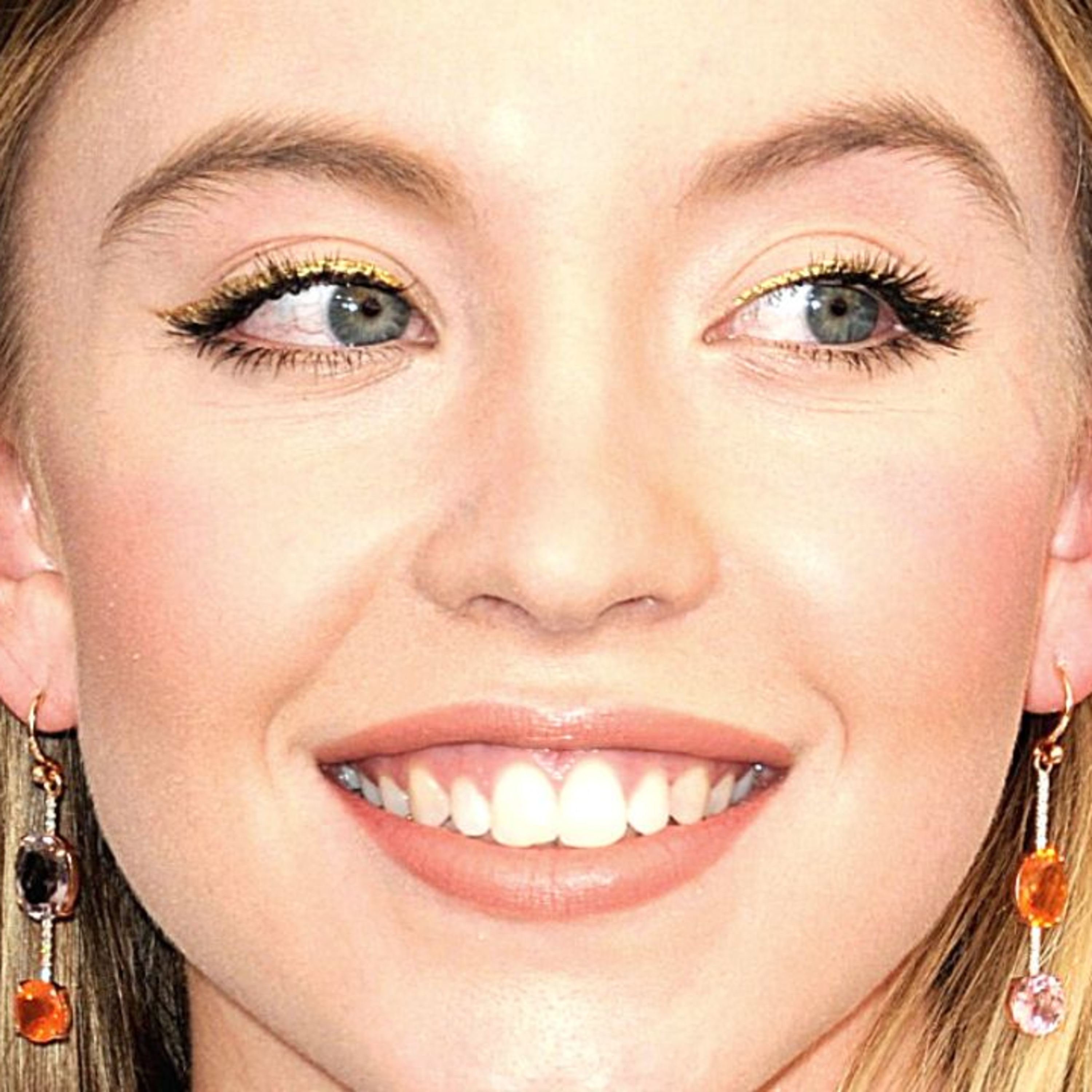 SYDNEY SWEENEY IS TOO POOR... episode artwork
