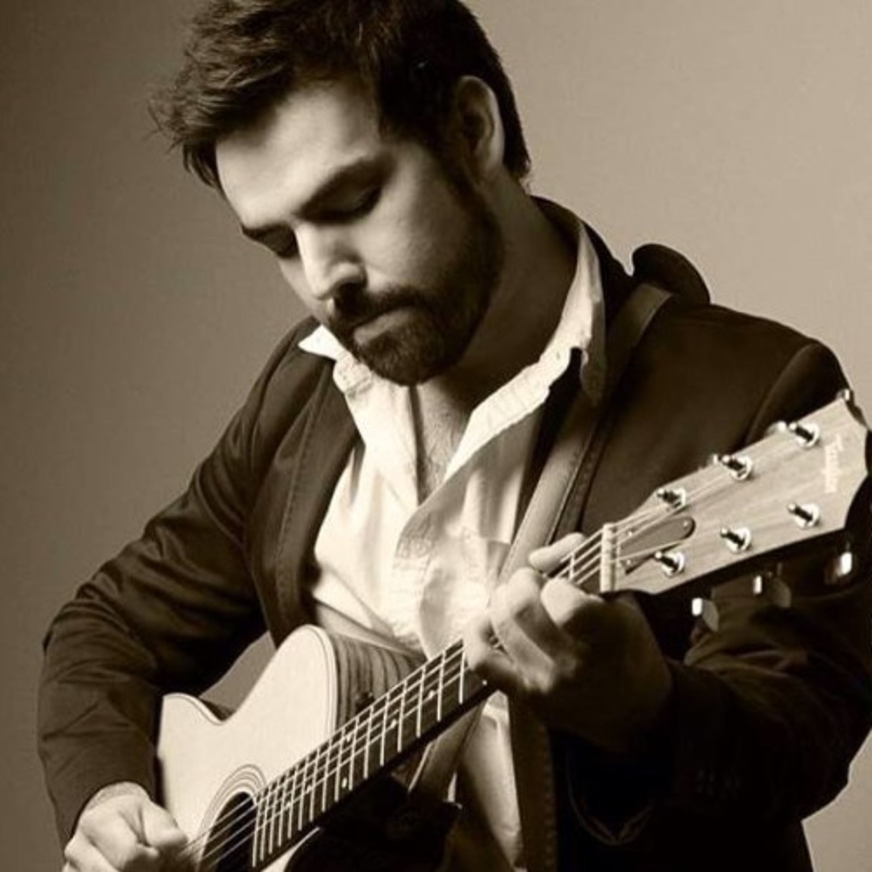 Hugo Segovia nos platica de su carrera musical episode artwork