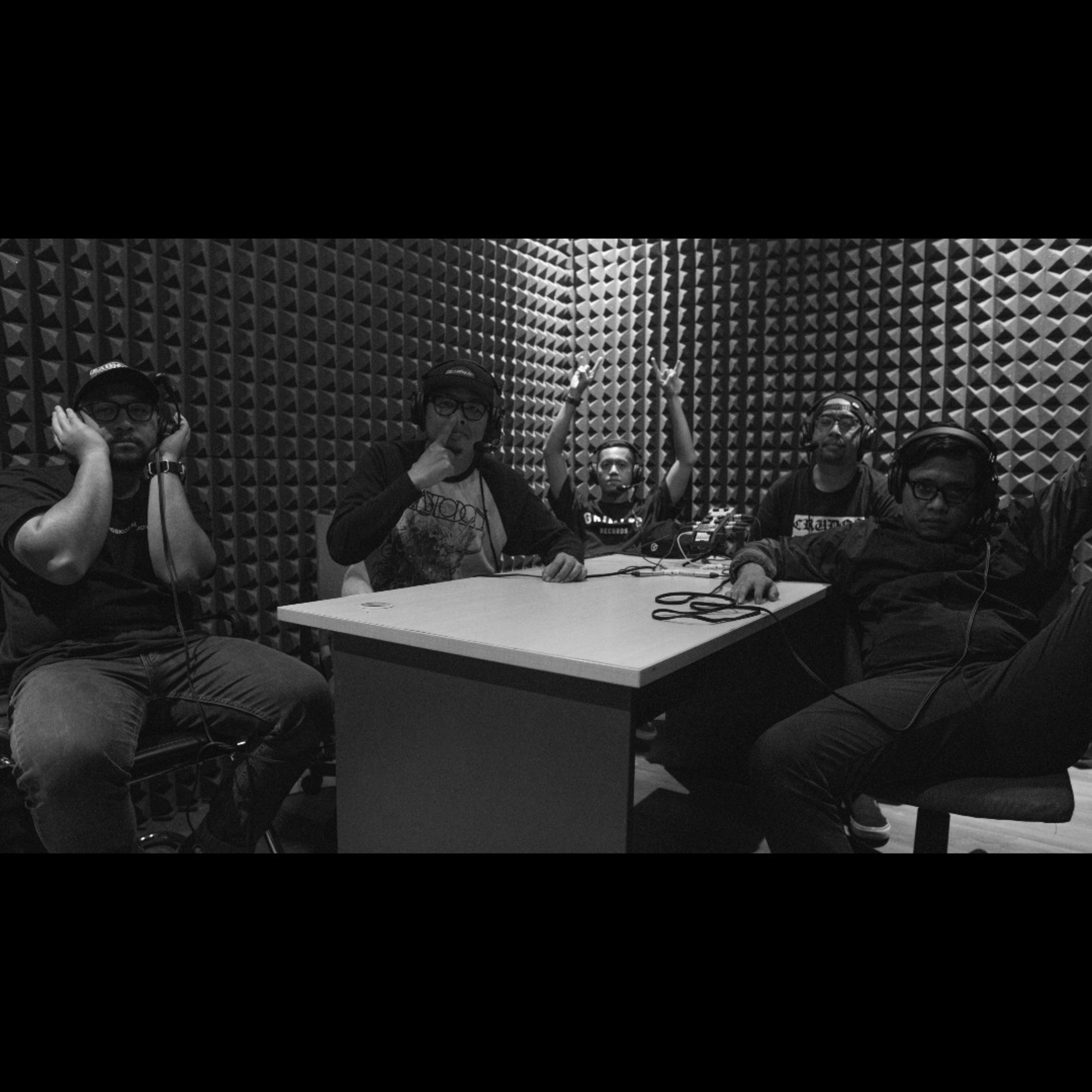 Eps 87 - Baca Kajian Buku Rapot Kala Rintik Sambil BKR Di Malam Kliwon episode artwork