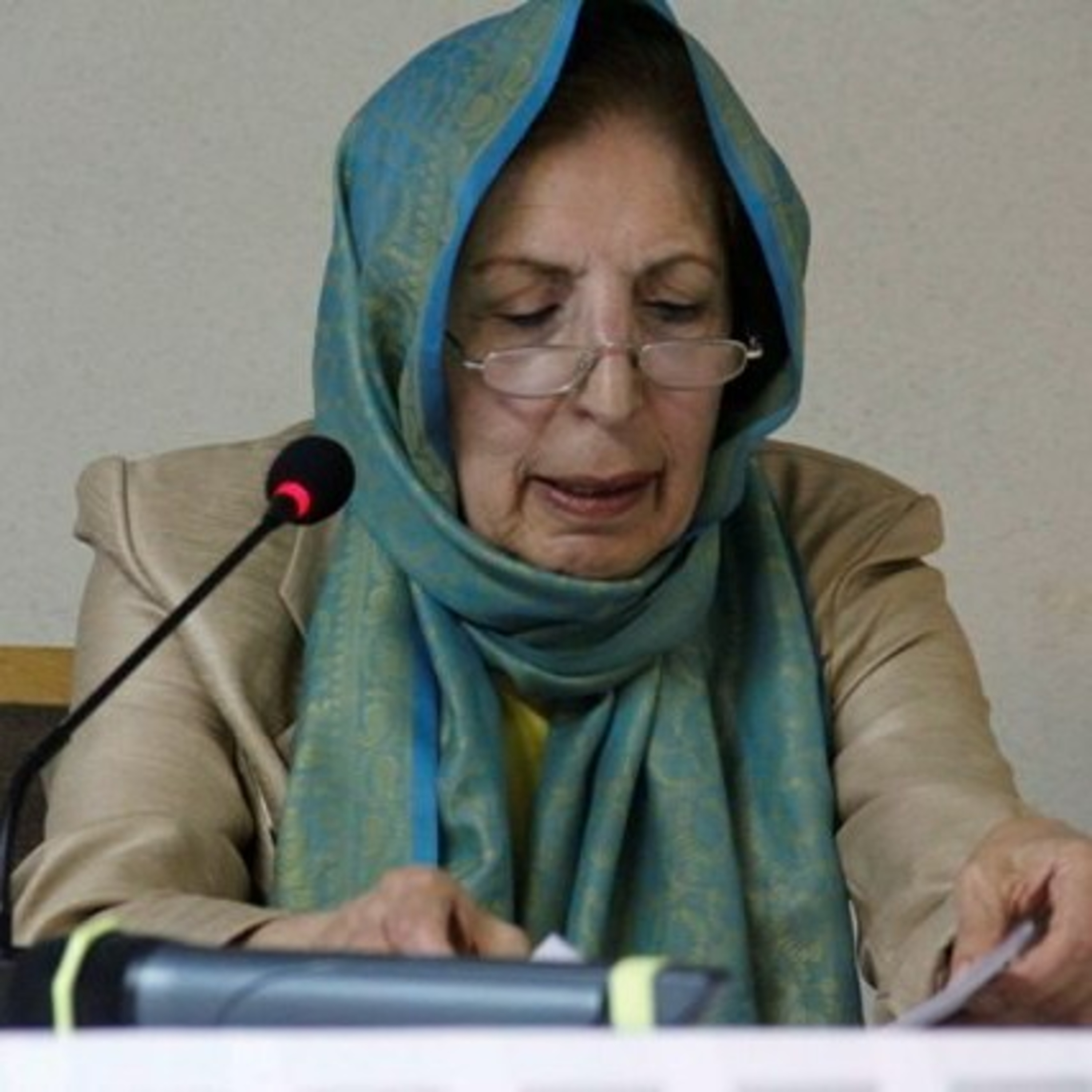 چرا زبان فارسی ماندگار شد؟ ژاله آموزگار episode artwork