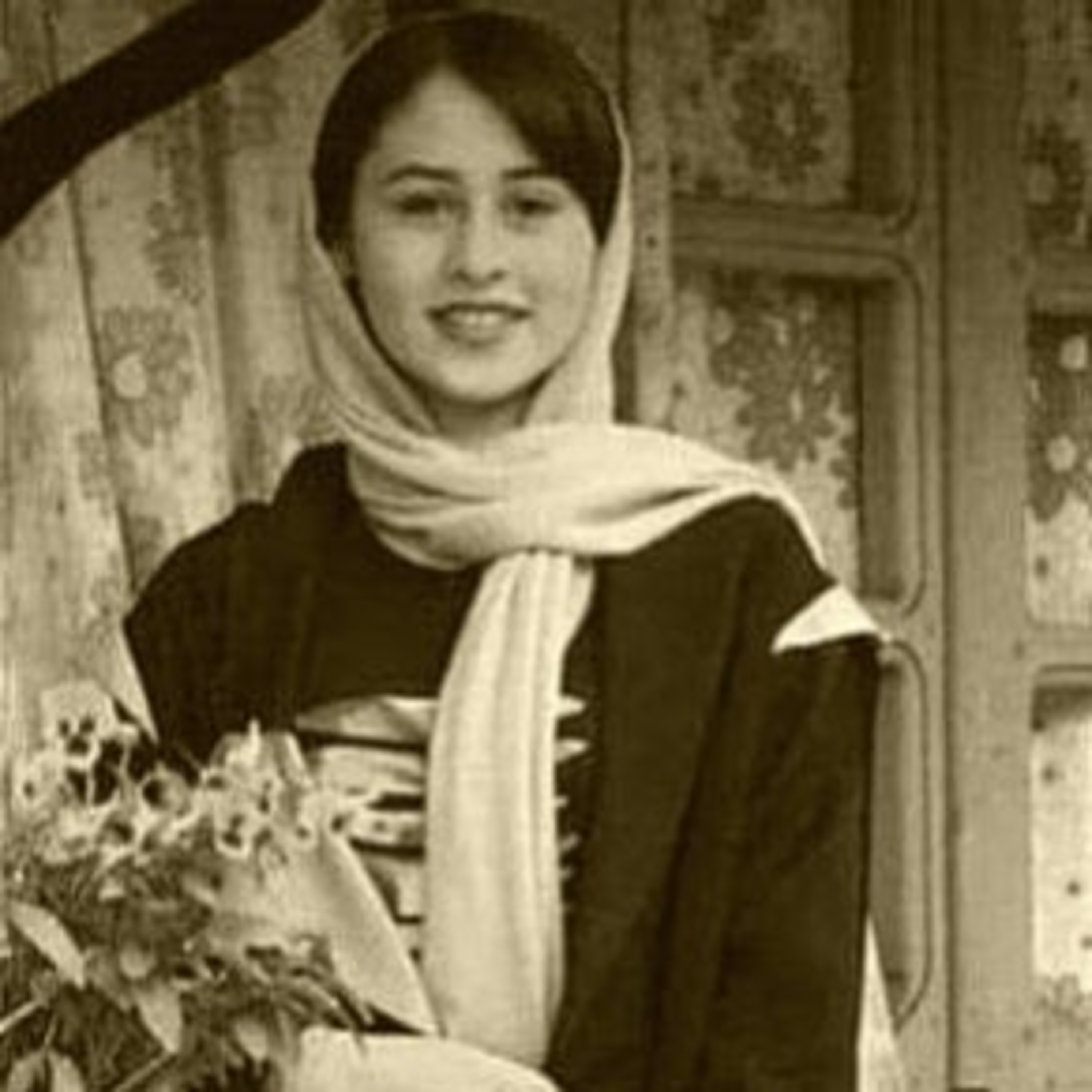 زن ناموس هیچکس نیست، جلوه جواهری episode artwork
