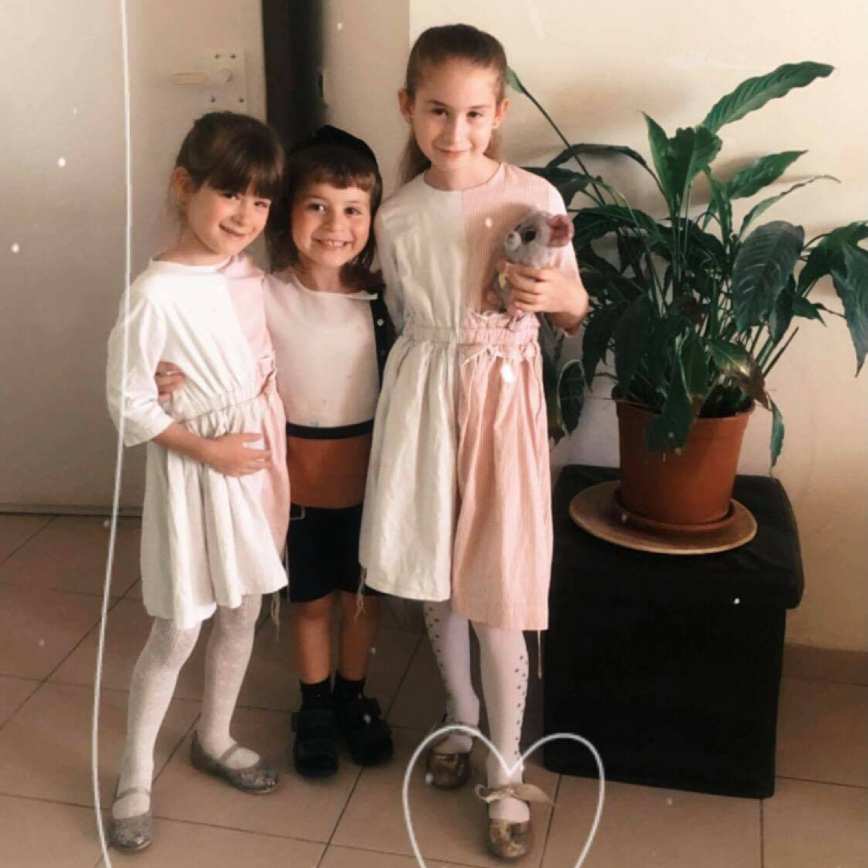 חוי הנסיכה הולכת ללימודים