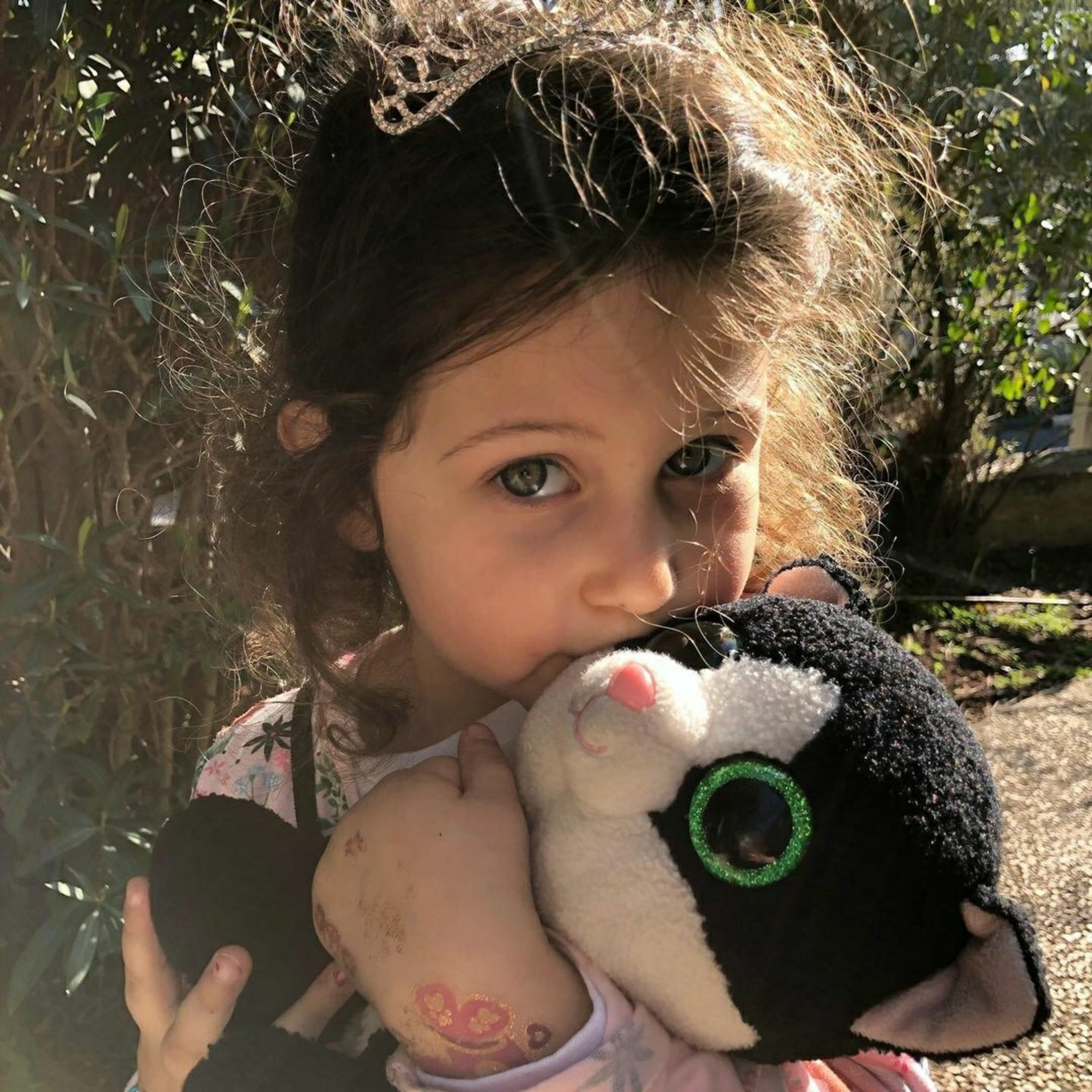 לאלונה נולדה אחות קטנה, מה חשבו על זה הבובות שלה.